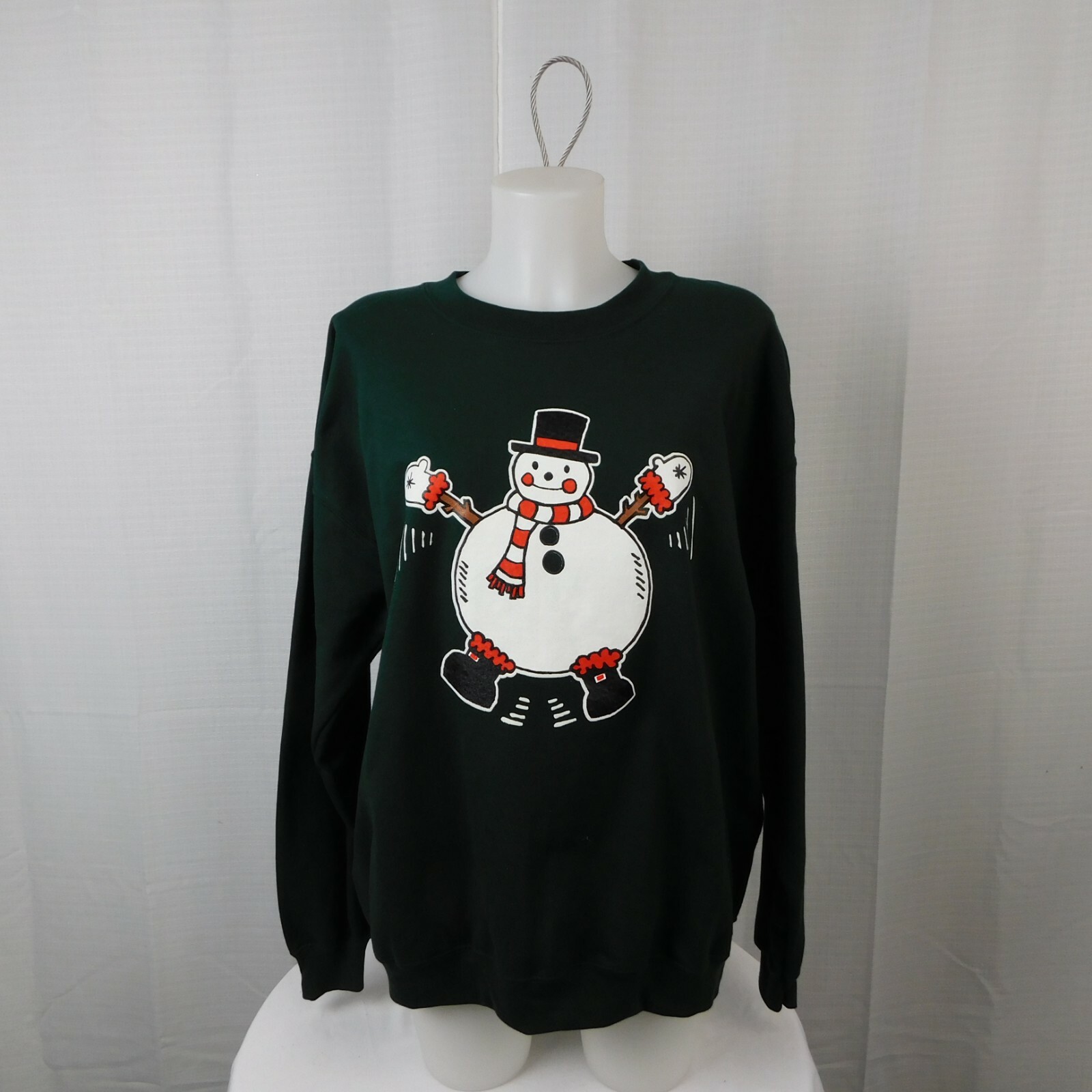 Gildan Screen-Printed Snowman Christmas Sweatshirt – Forest Green, Large #8643