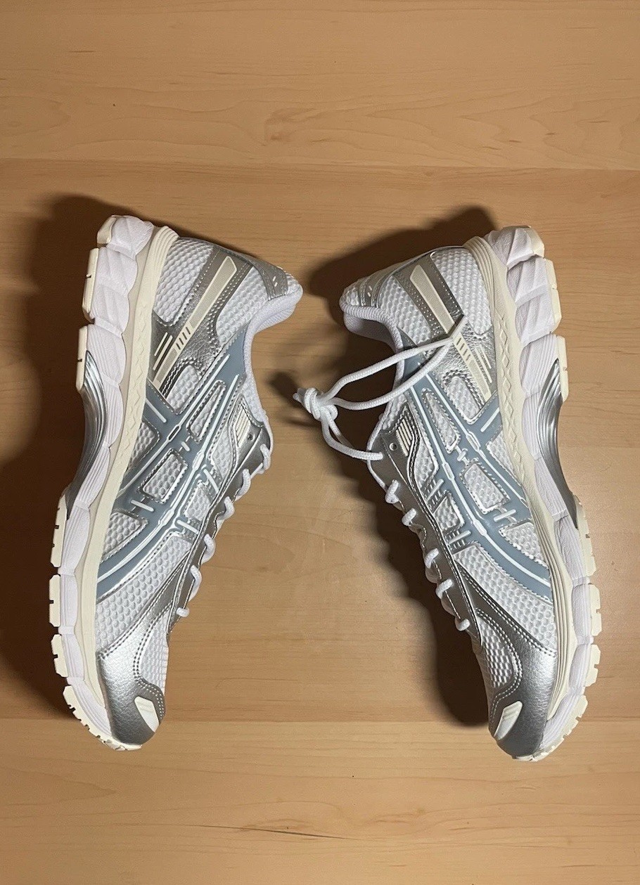Size 10 – ASICS Gel Kayano 12.1 “White/Dolphin Grey” New/Never Worn 1203A759-101