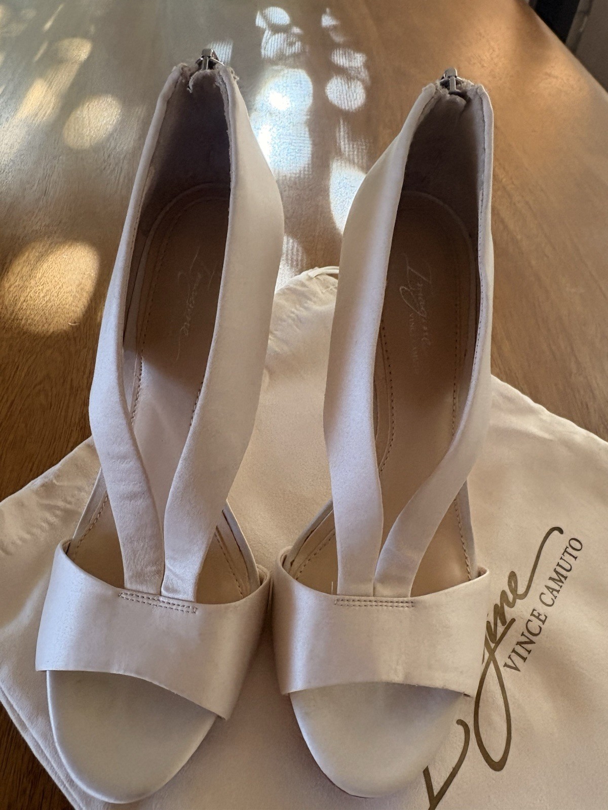 Vince Camuto Women’s High Heels Size 7.5 Ivory Satin Open Toe