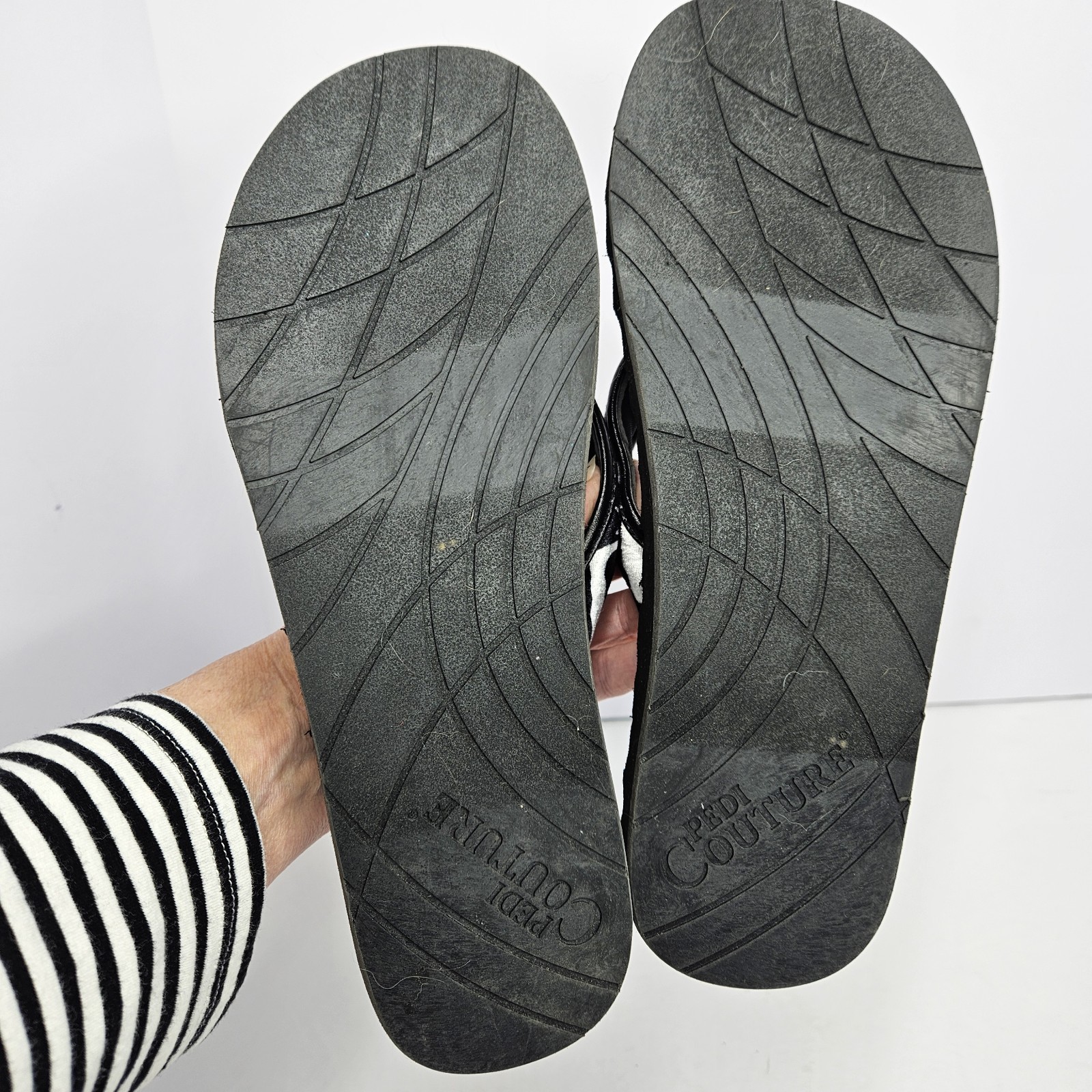 Pedi Couture Black Zebra Flip Flops Heel To Toe 11 1/4″