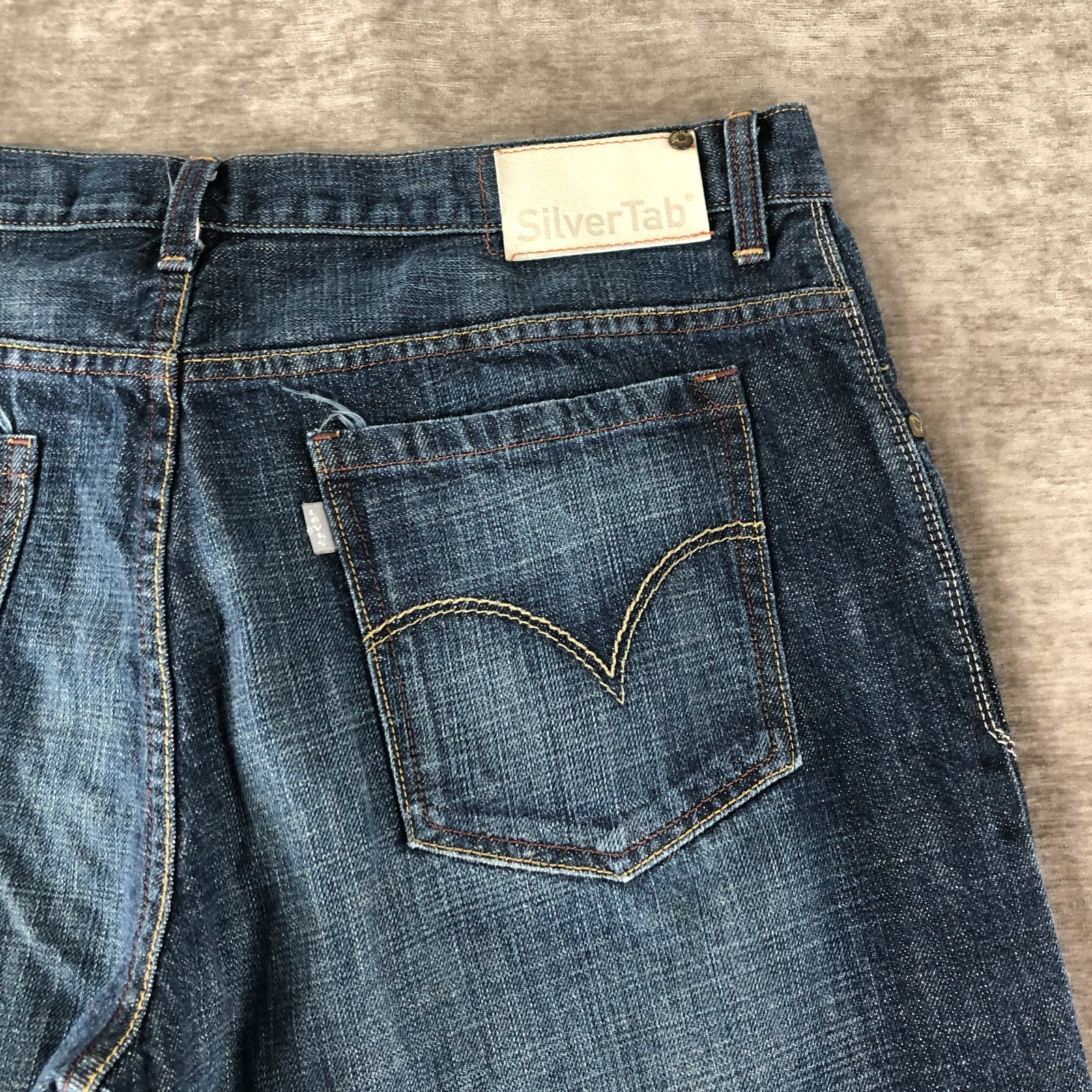 Vintage Levi’s Silvertab Baggy Denim Blue Jeans Men’s Size 38 38×31