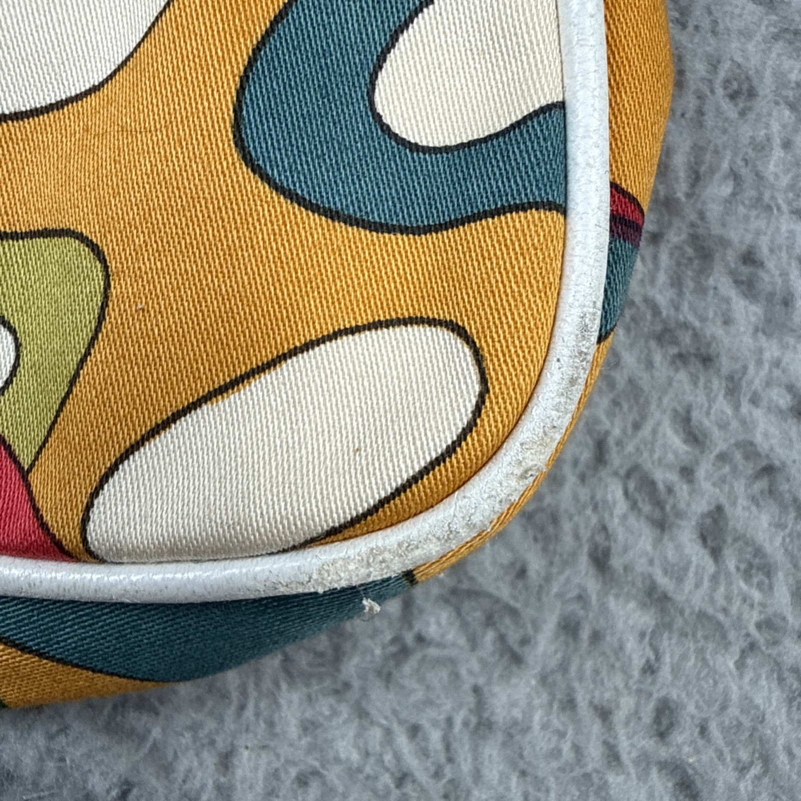 Isabella Fiore Silk Leather Handbag White MultiColor Geometric Y2K Purse 70s EOC