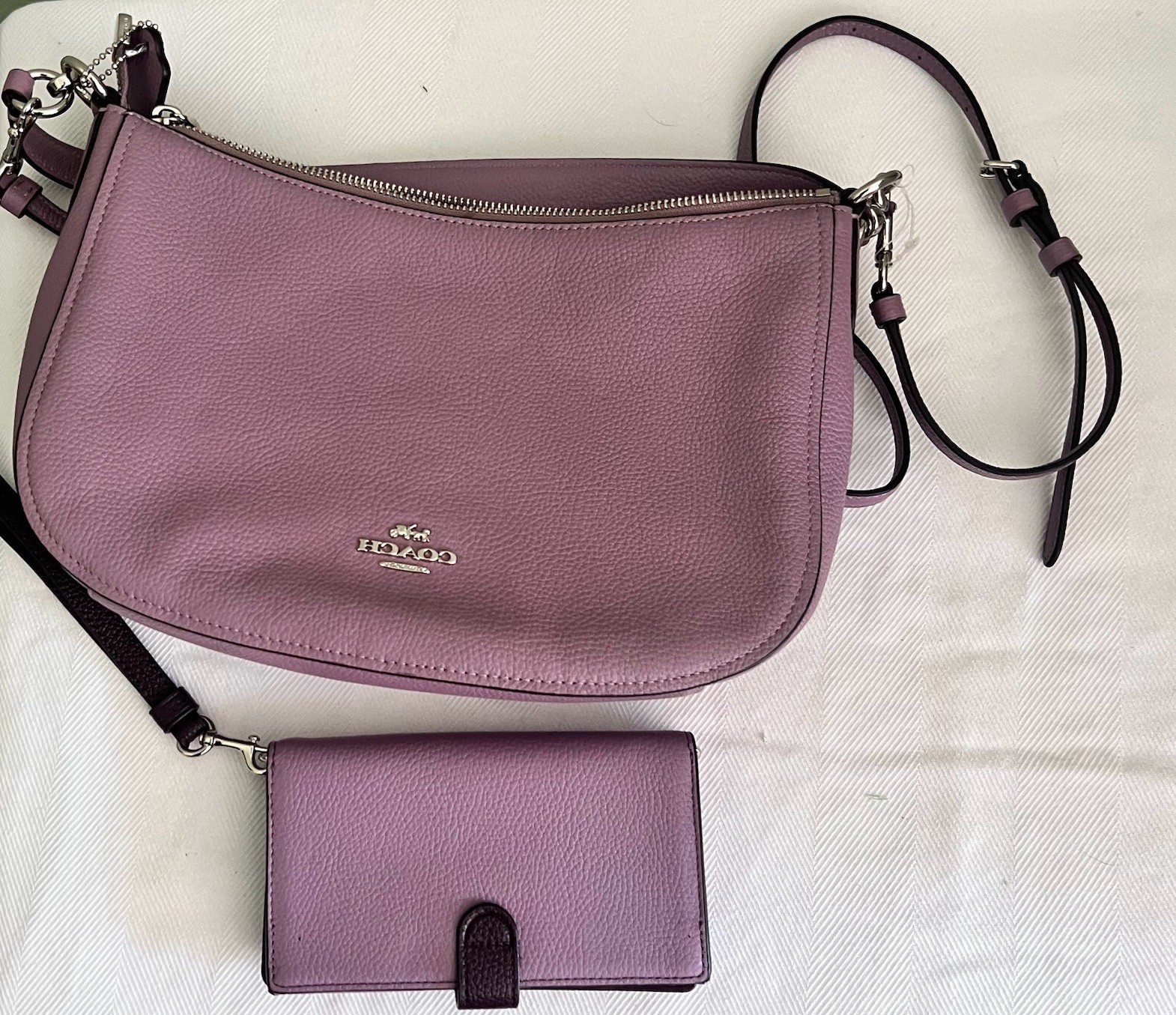 Coach Teri Shoulder Bag in Lilac Pebbled Leather Light purple 11.5 /8.5 Inches