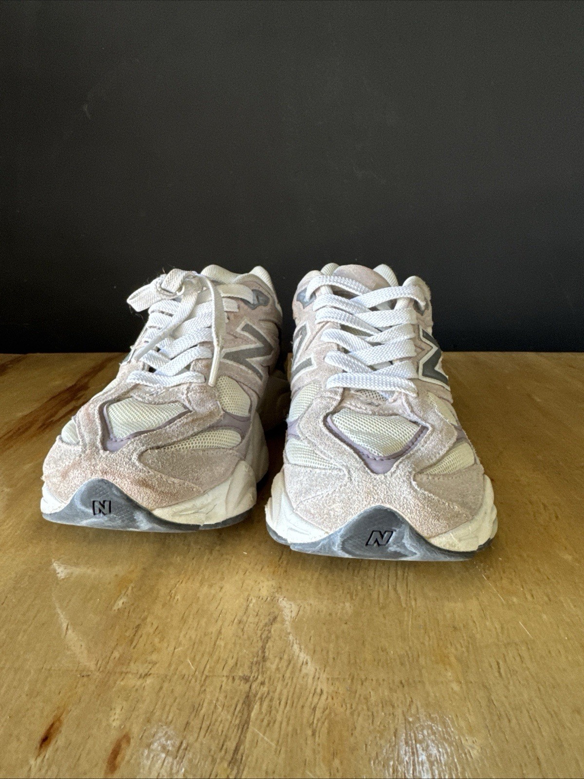 New Balance 9060 December Sky Pink Suede Grey Used Sz 3.5