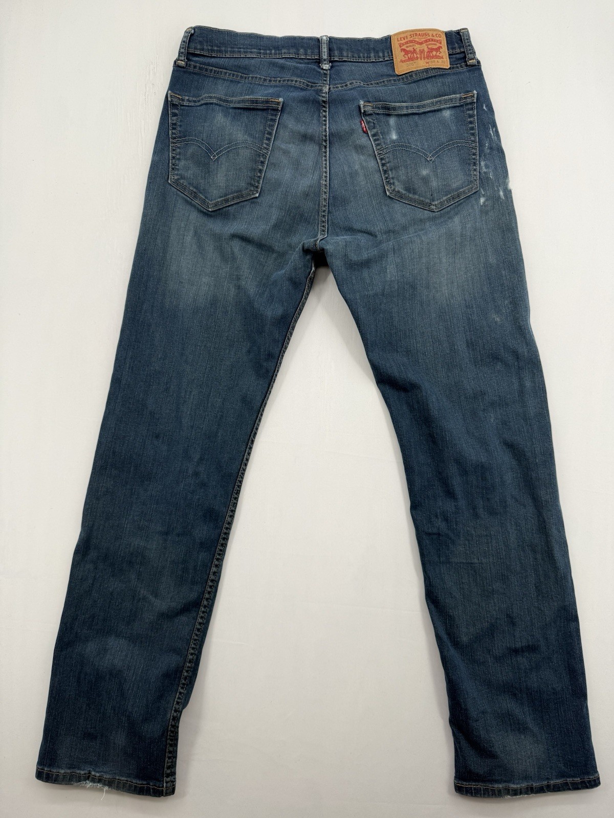 Levi’s 505 Jeans Men’s 34×32 Regular Fit Straight Leg Med Stonewash Zipper Fly