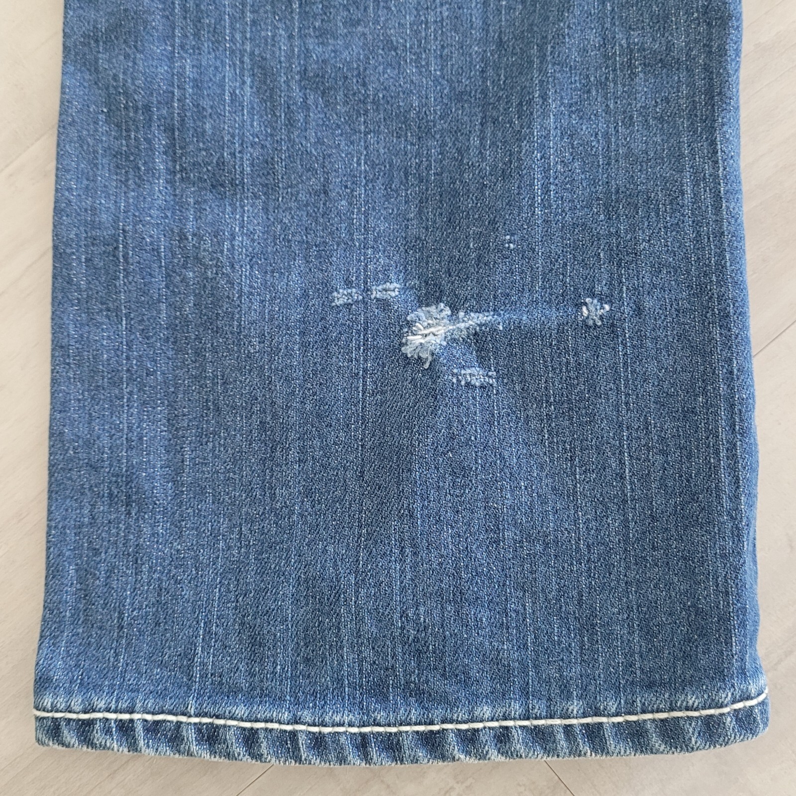 True Religion Becky Bootcut Jeans Size 27 Flap Pockets Medium Distressed
