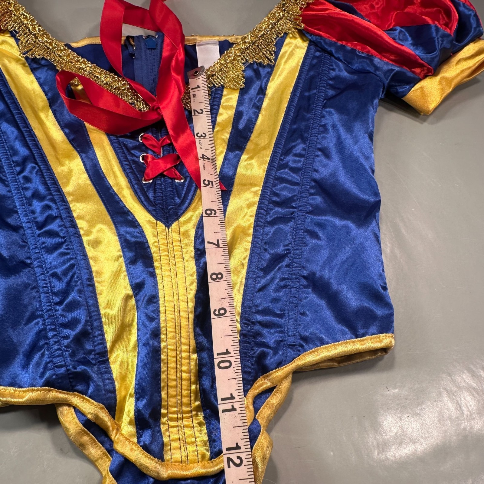 Snow White Princess Costume Corset Women Lace Up Puff Sleeves Zipper Satin
