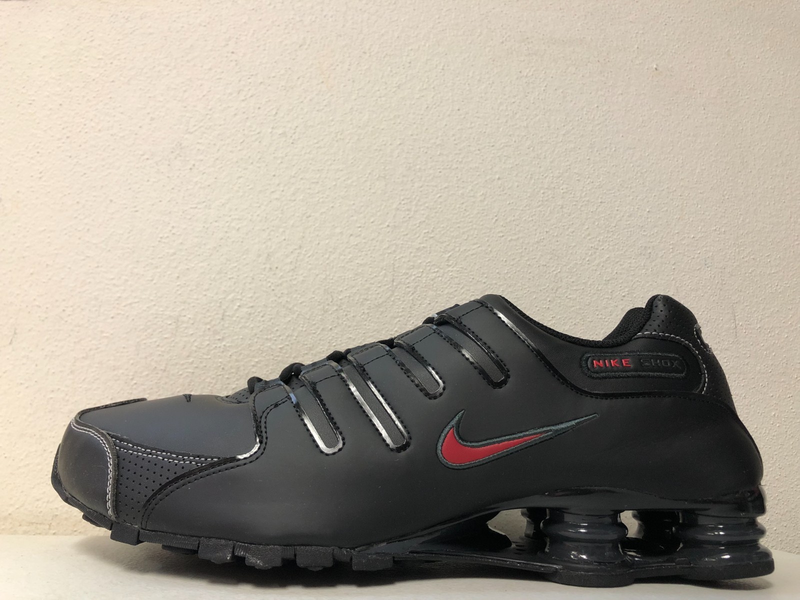 Nike Shox NZ Black Varsity Red White 378341-017 Size 13