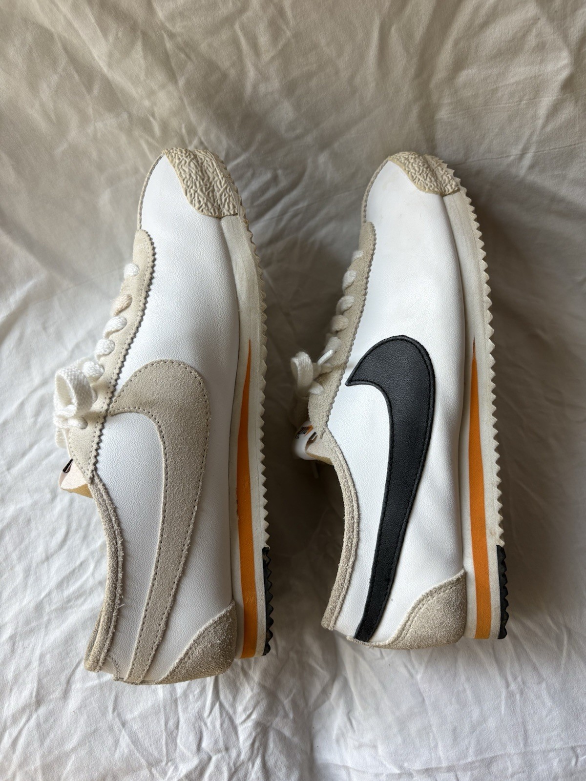 Nike Men’s Low Top Lace Up Athletic Sneakers (**1 of 3107 pairs made)