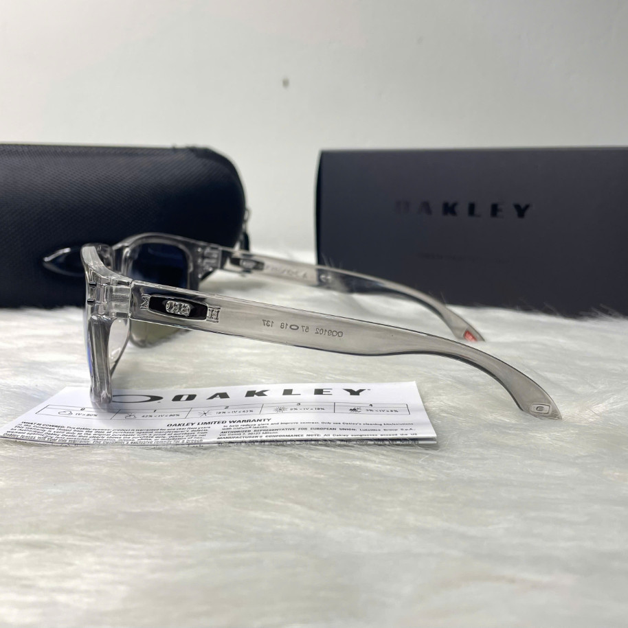 NEW Oakley Holbrook Sunglasses Grey Smoke Clear Frame Blue Mirror Polarized Lens