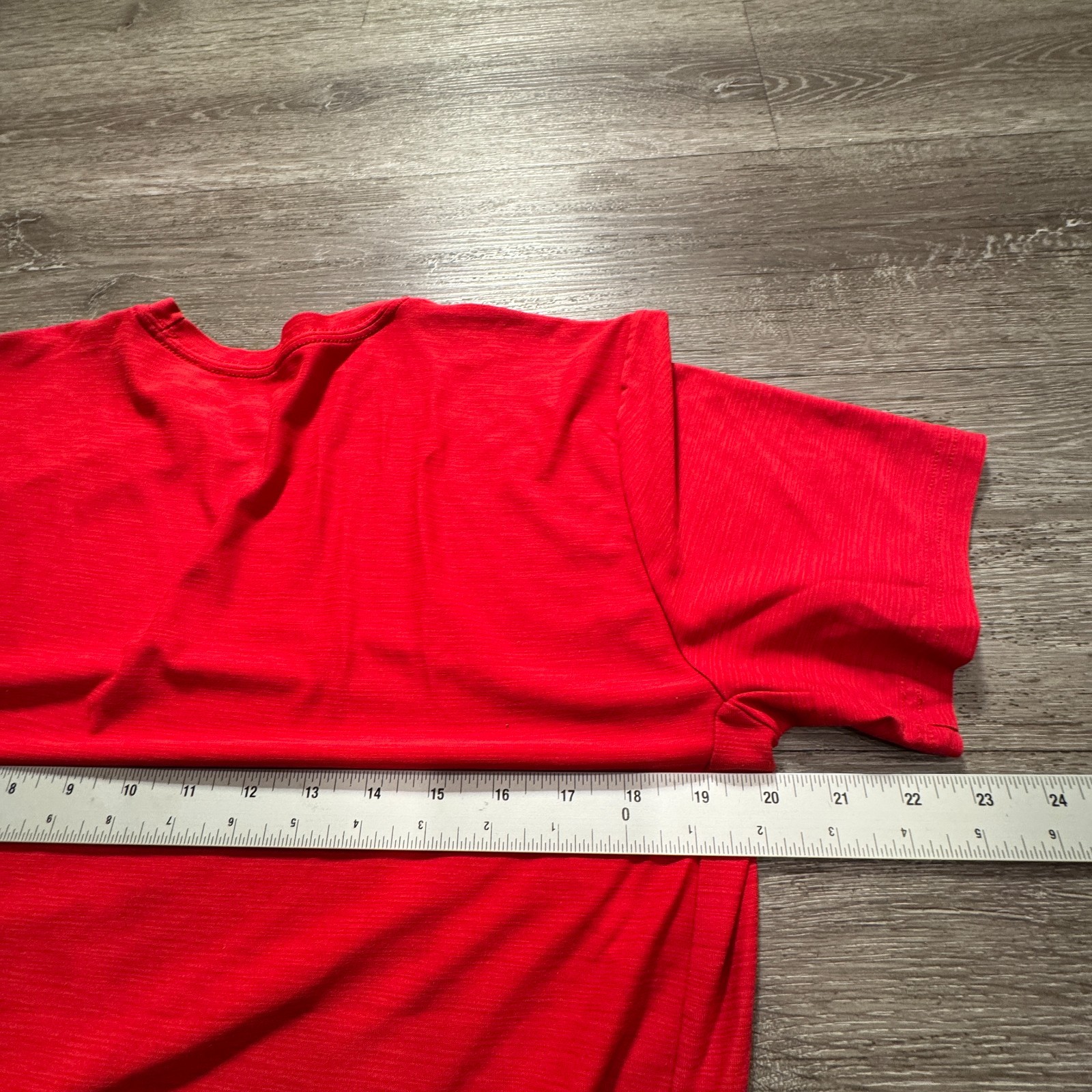 Nike Shirt Mens Medium Red Swoosh Logo Running Performance Tee Casual Outdoor