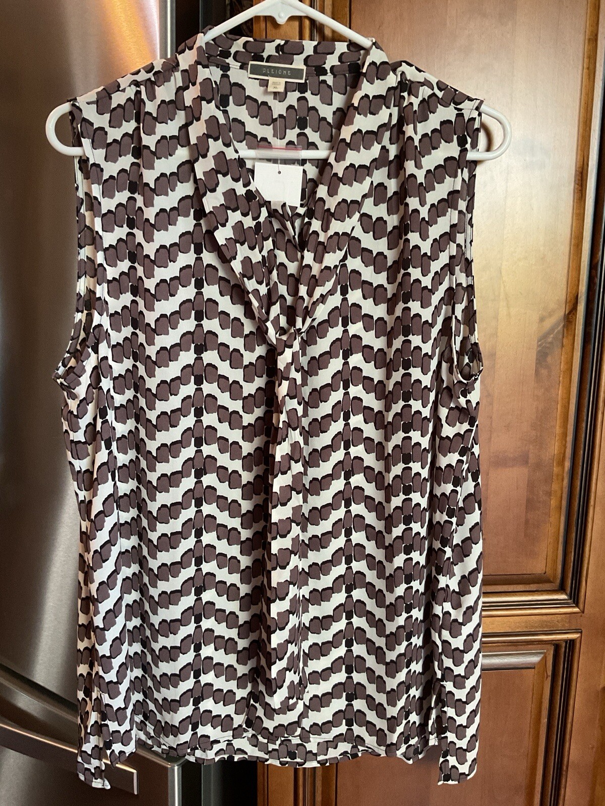 Pleione Women’s Semi Sheer Sleeveless Blouse Button Up Tie Size XL – FREE SHIP