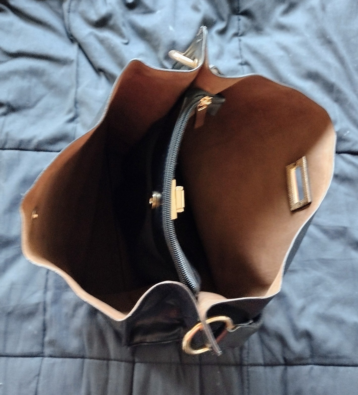 Purse Buckle Snap Zipper Pocket Strap Faux Leather NWT Built In Keychain