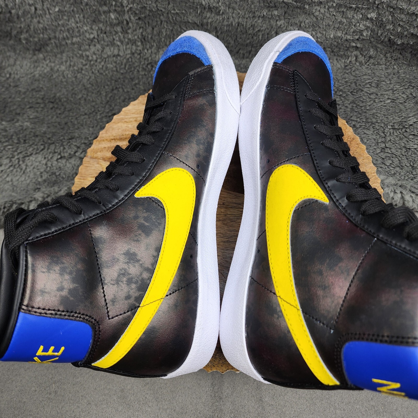 Nike Blazer Mid 77 Peace, Love, and Basketball Mens Size 9.5