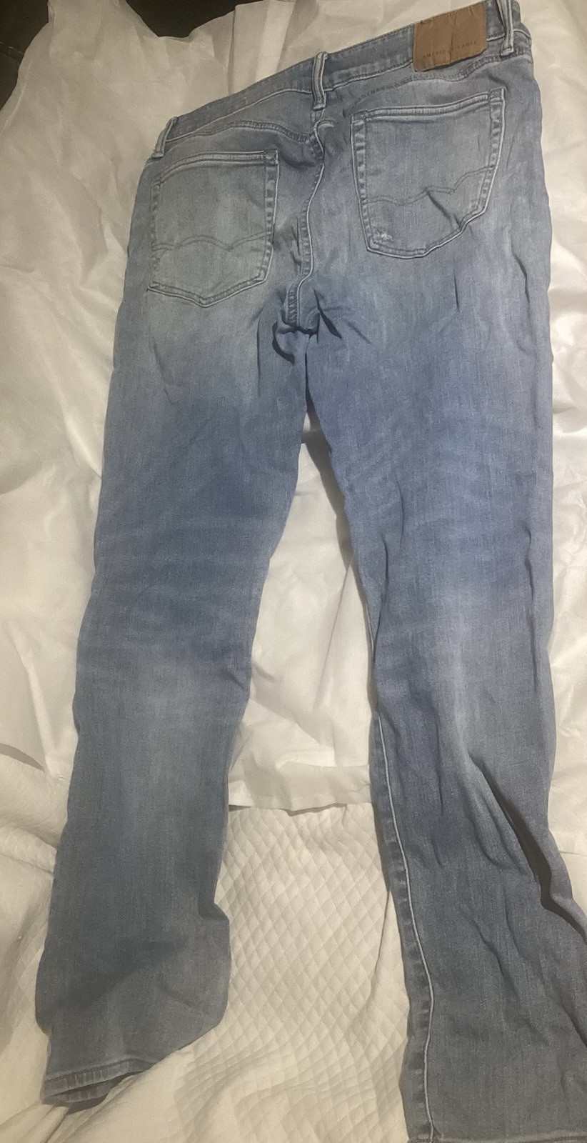 American Eagle Men’s Next Level Air Flex Slim US 33×32–Light Blue -Distressed