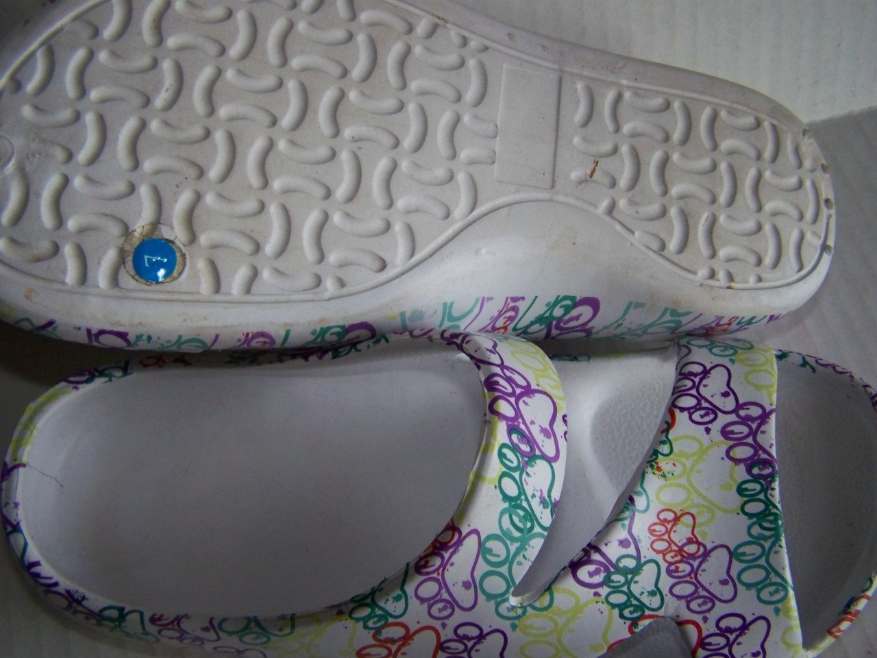 Sandals, slide on size 7M WHITE with Multi color Paw prints n flowers NextToNEW