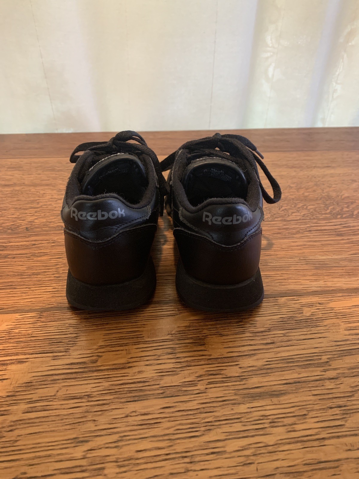 Reebok Classic Leather All Black Sneaker Womens 5.5