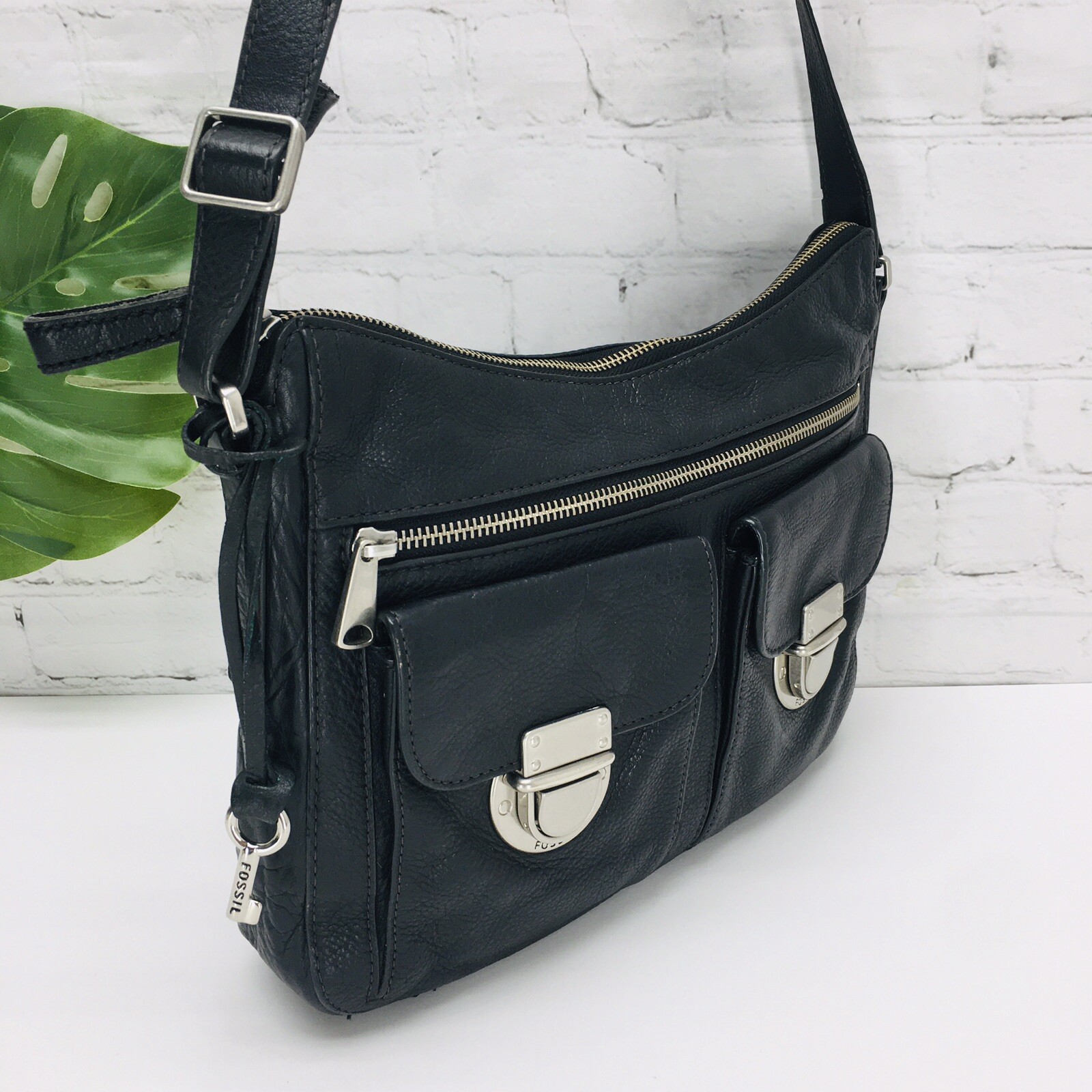 Fossil Shoulder Bag Purse Black Pebble Leather Push Lock Pockets Zip Key