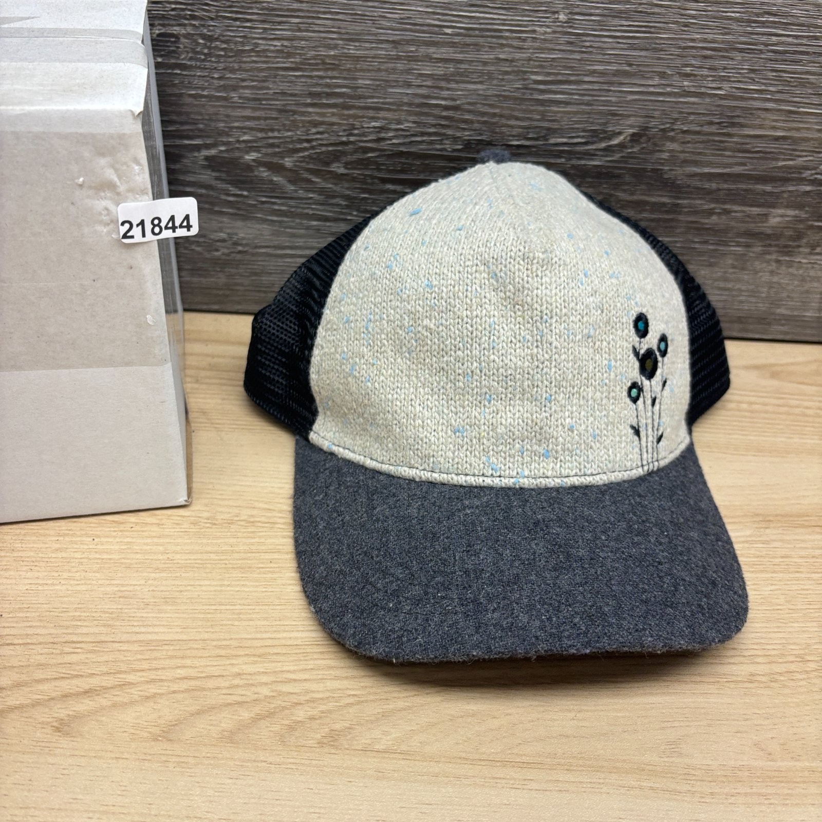 Pistil Hat Cap Snap Back Gray Flower Embroidery Knit Sweater Trucker Mesh Womens