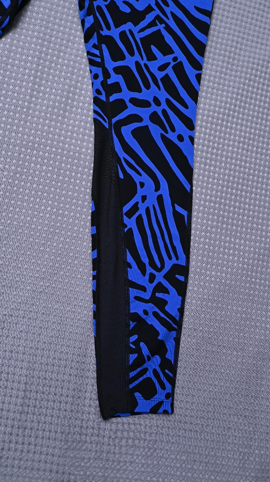 Nike® Size XL Splash Patterned Print Blue Leggings Body: 77% Nylon & 23% Spandex