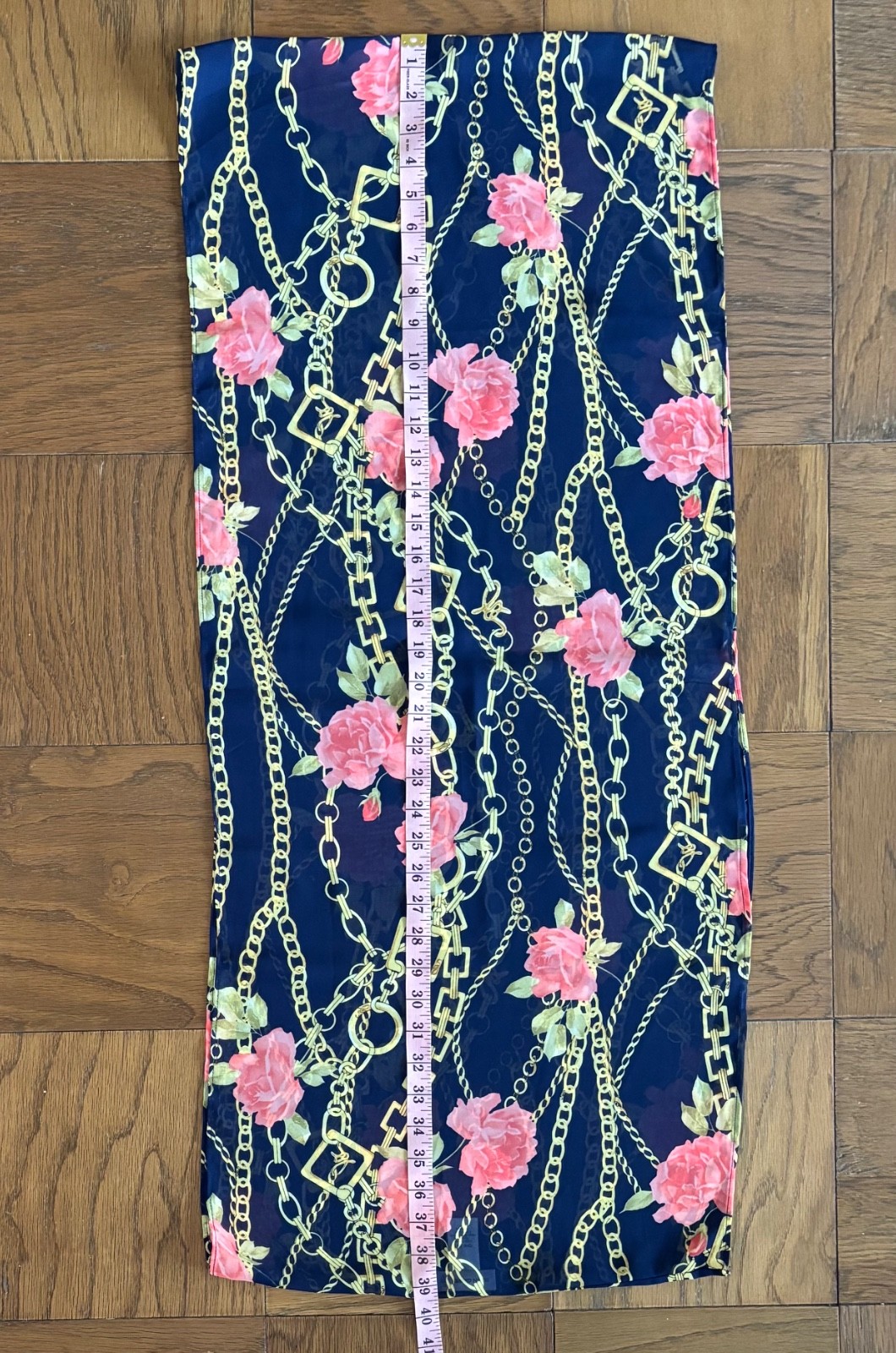 Susan Graver Infinity Scarf Navy Blue Background Pink Roses Chains 17×78 Inches
