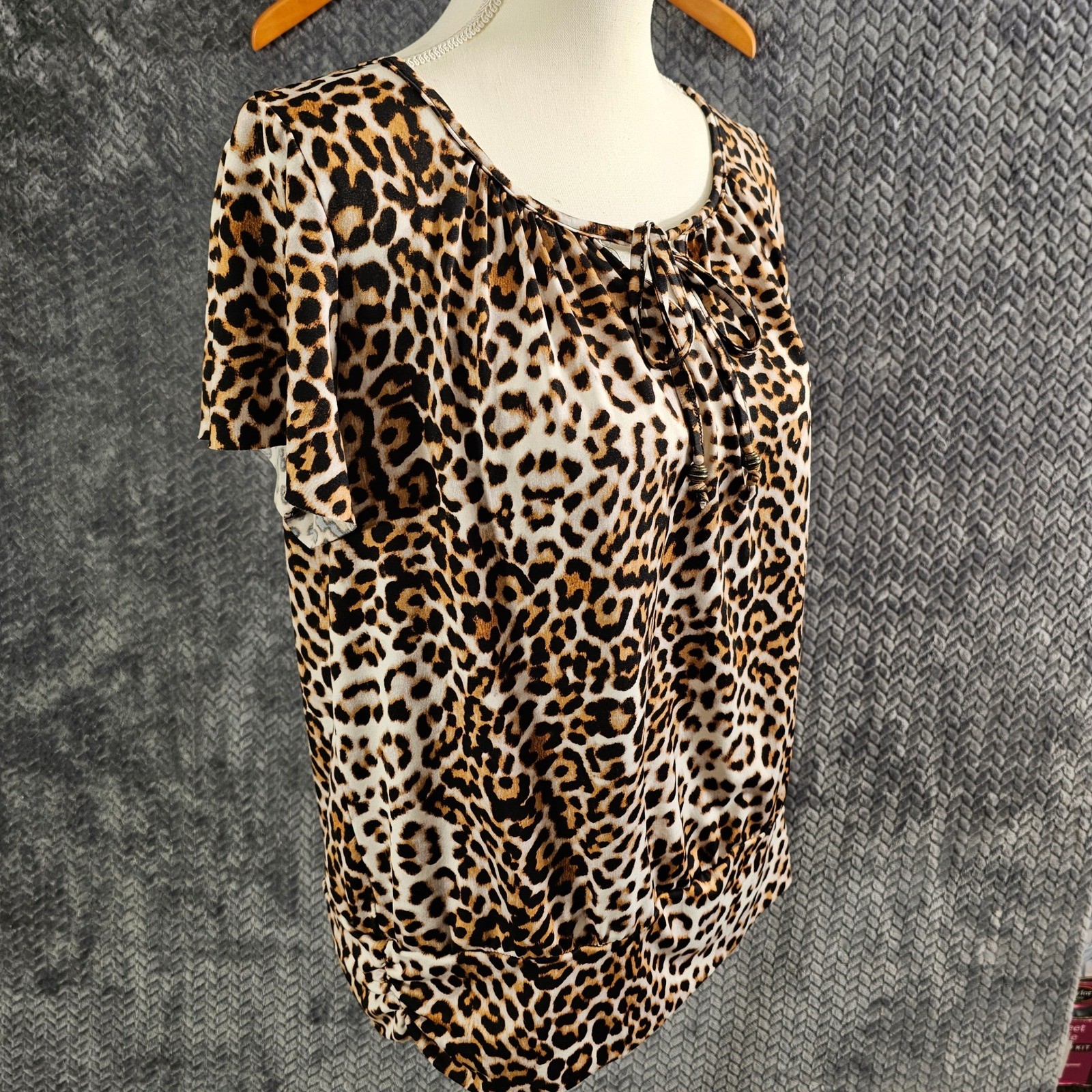 Womens Leopard Print Short Sleeve Blouse Keyhole Tie Banded Hem Large Mob Wife