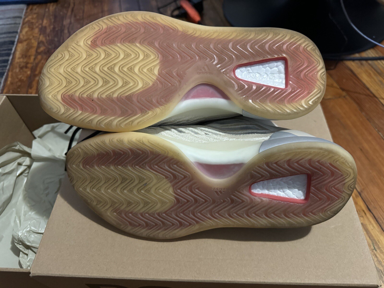 Size 10.5 – adidas Yeezy Quantum Mist Slate