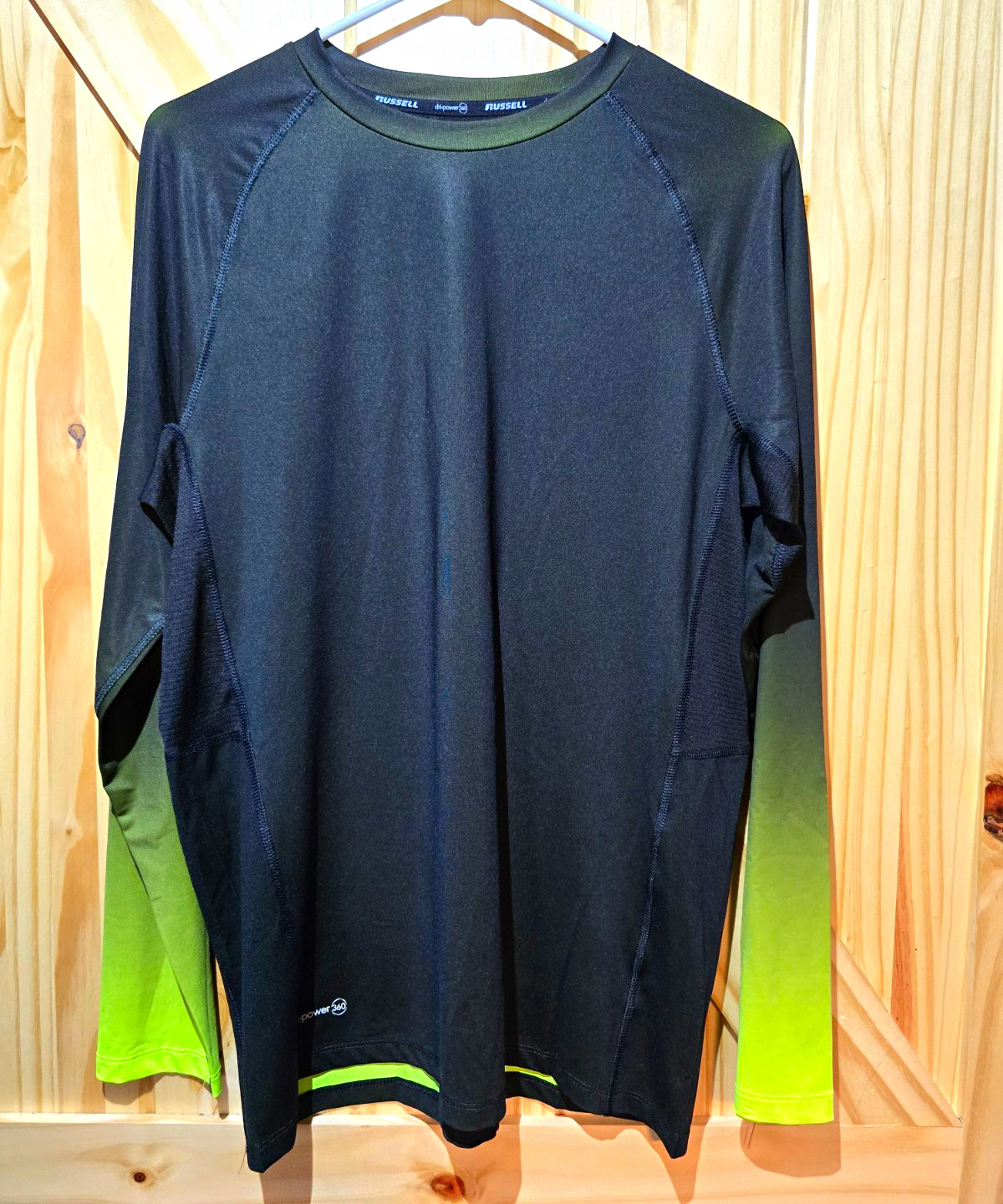 Russell Dri-Power 360 Breathable Odor Resistant Men’s L Long Sleeve Crew Tee