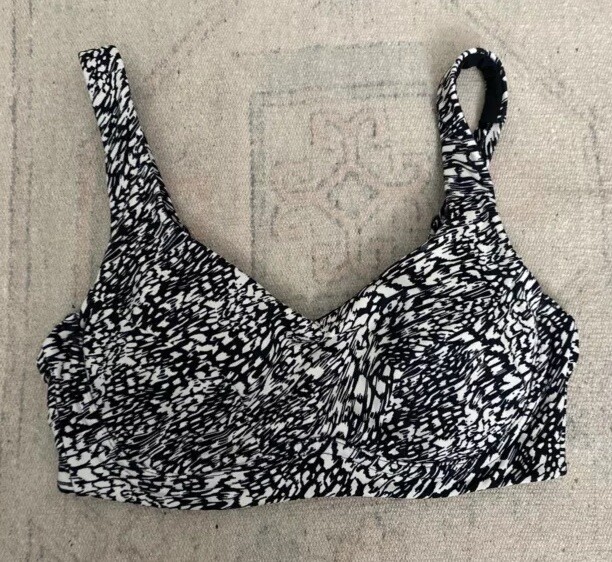 Athleta Sz 32 B/C Bikini Swim Top Black White Print Wide Strap Underwire