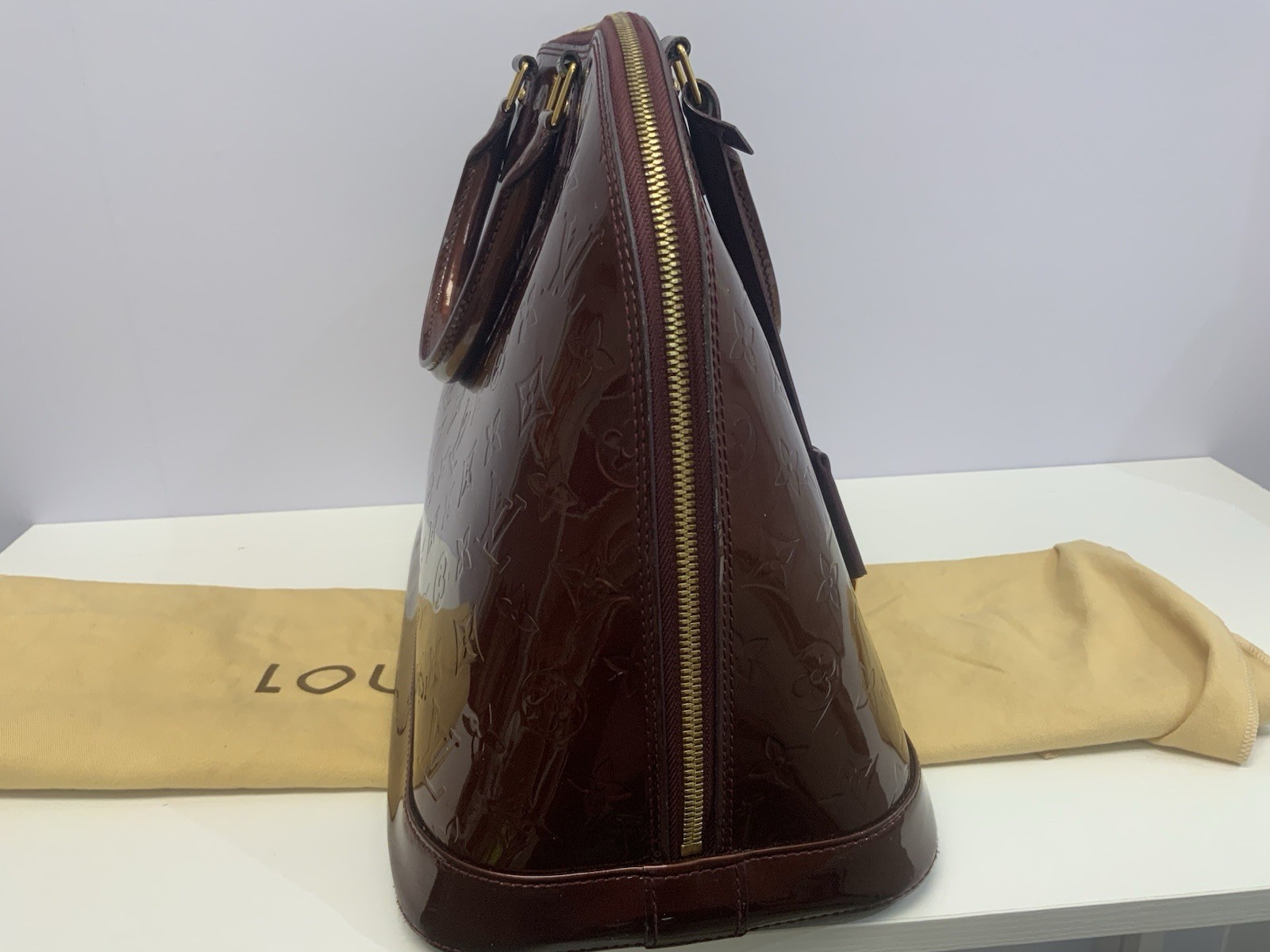 LOUIS VUITTON Alma GM Monogram Vernis Amarante (Burgandy) Bag