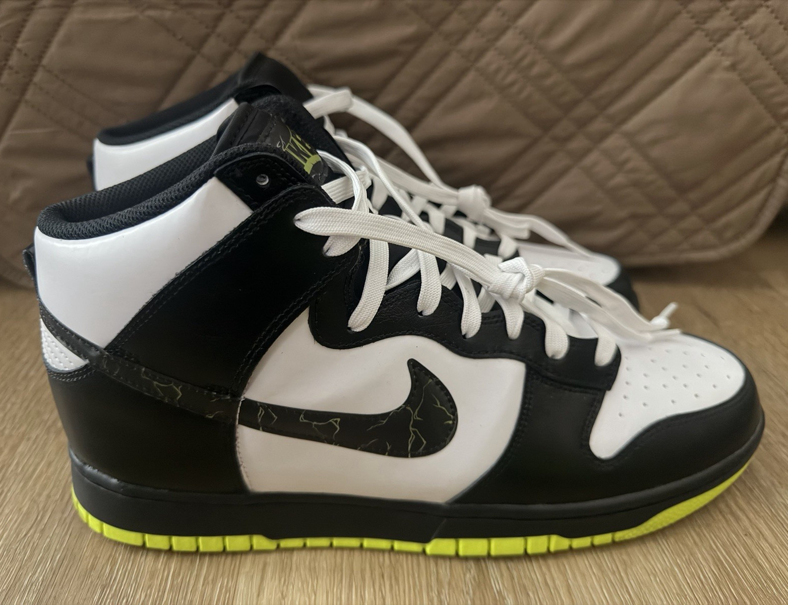 Nike Dunk High Electric FD0732-100 High Top Lace Up White Black Volt Leather