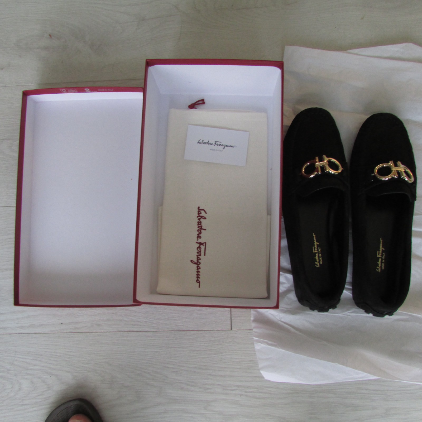 New SALVATORE FERRAGAMO Berra Moccasin,11 C,Shoe,ITALY,LOGO Gancini,Suede,NIB
