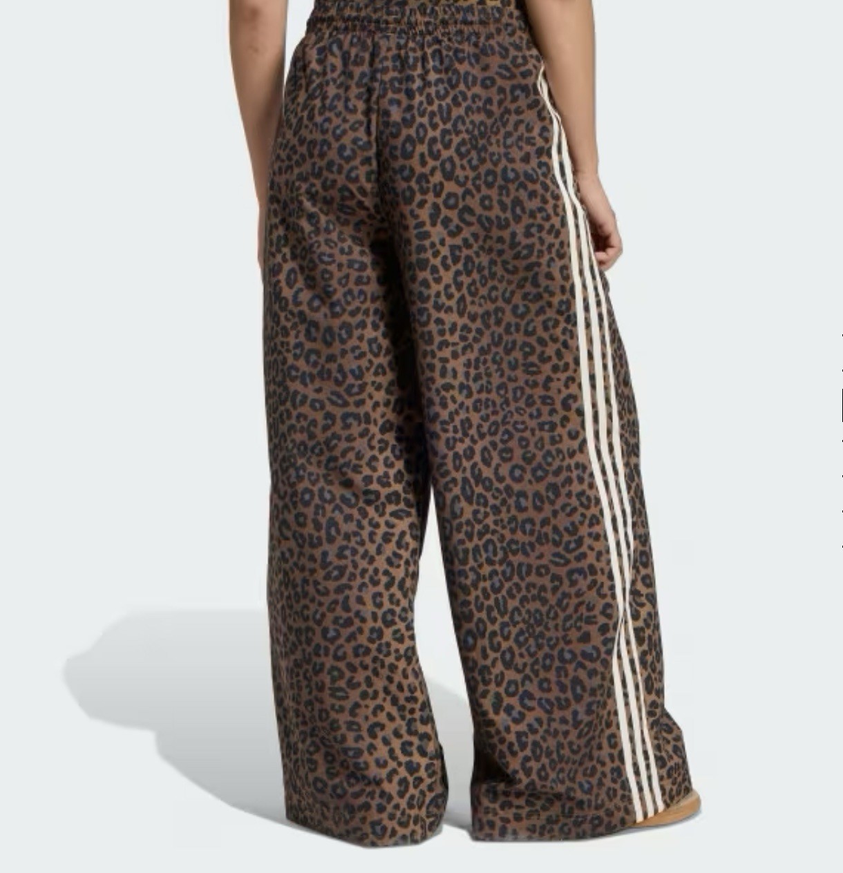 *Adidas Leopard Print Firebird Oversized Track Pant | size M | JW7302 Women’s
