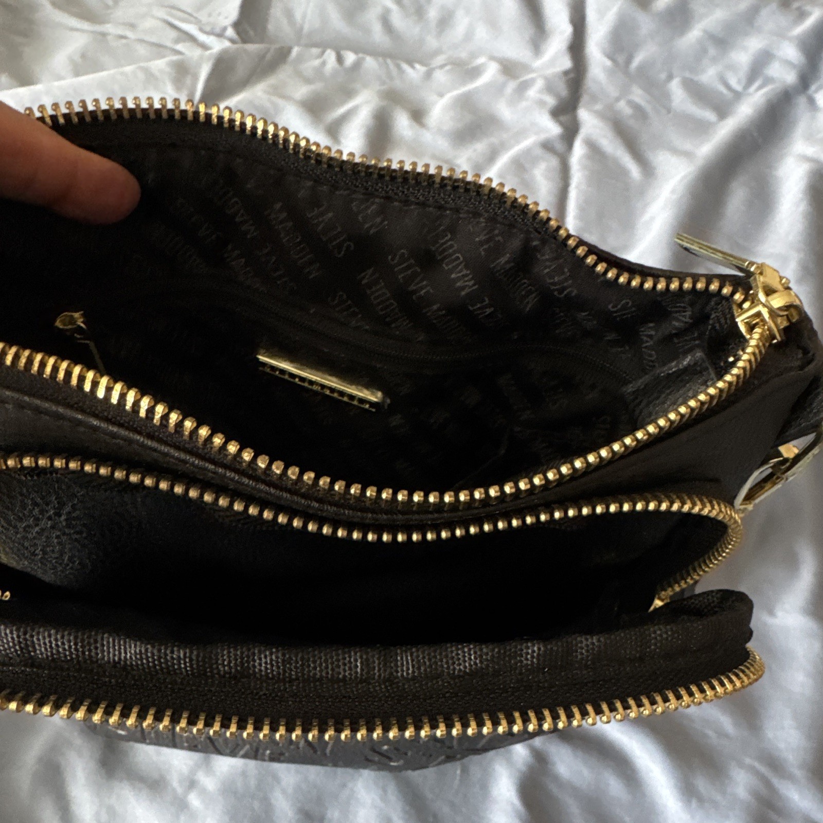 Steve Madden Black Logo Crossbody Bag Tassel Gold Hardware Zip Detachable Strap