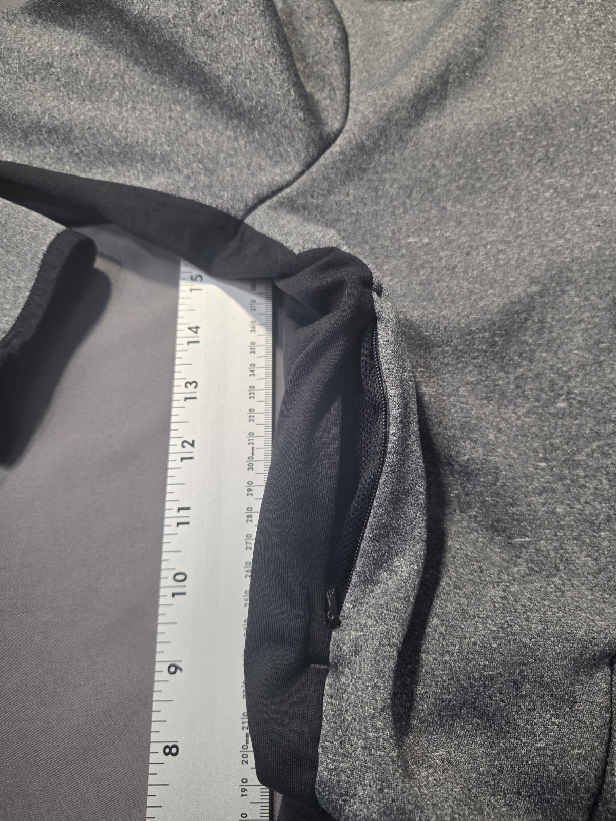Nike Therma-FIT Full Zip Hoodie Jacket – Women’s Large – Gray/Black