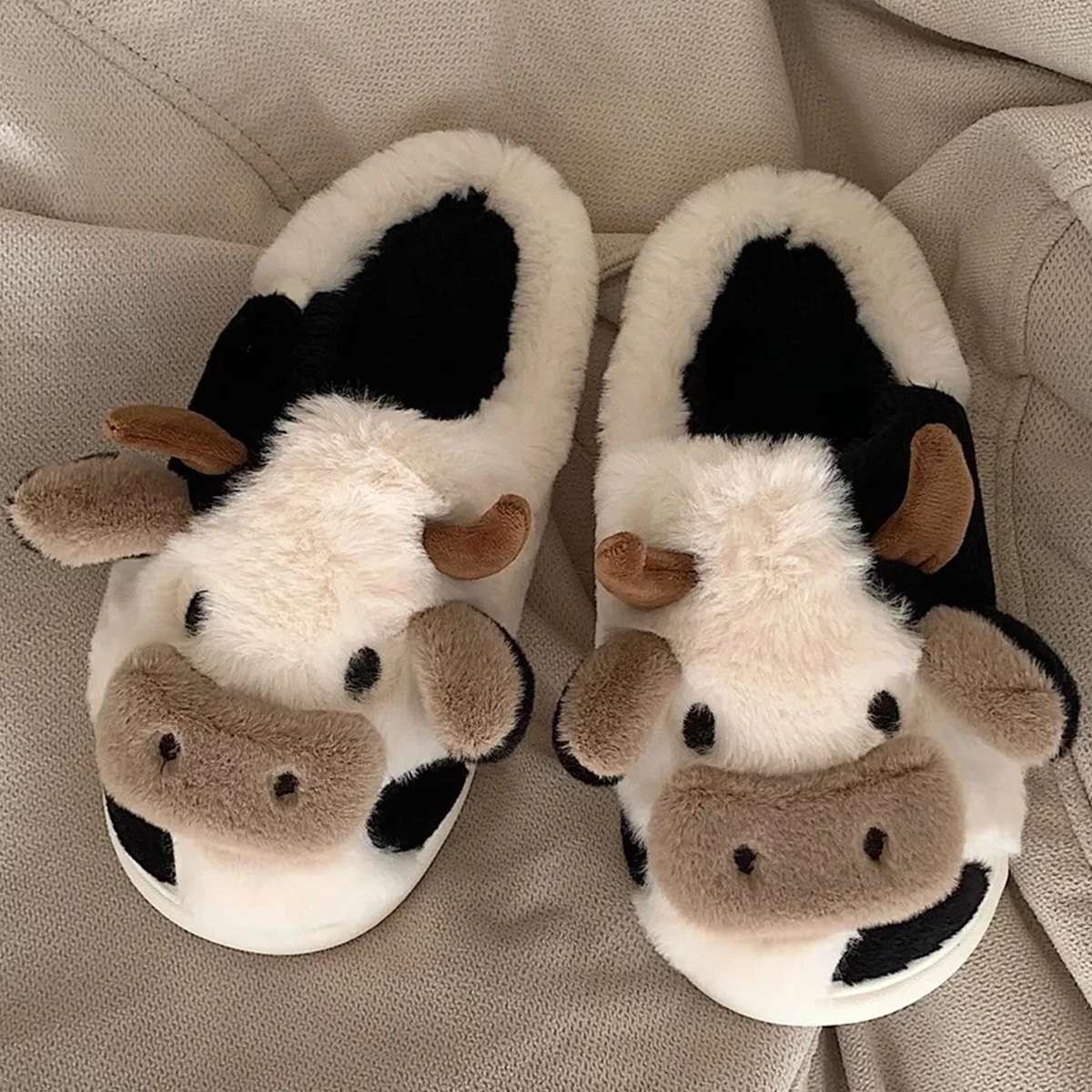 Cow Slippers for Women Men Fluffy Cute Cozy Cartoon Cow Winter Warm Slippers