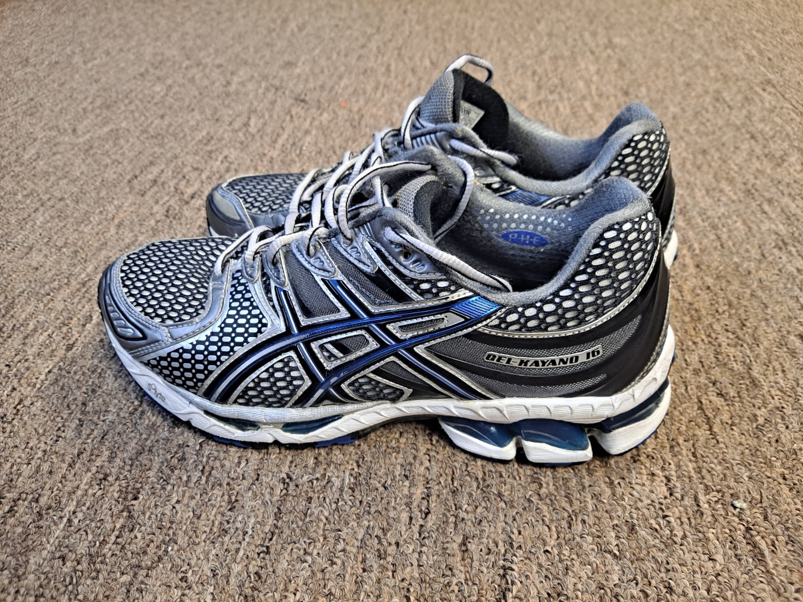 ASICS Gel-Kayano 16, T000N-9990, Size 8.5, Onyx/Black/Royal