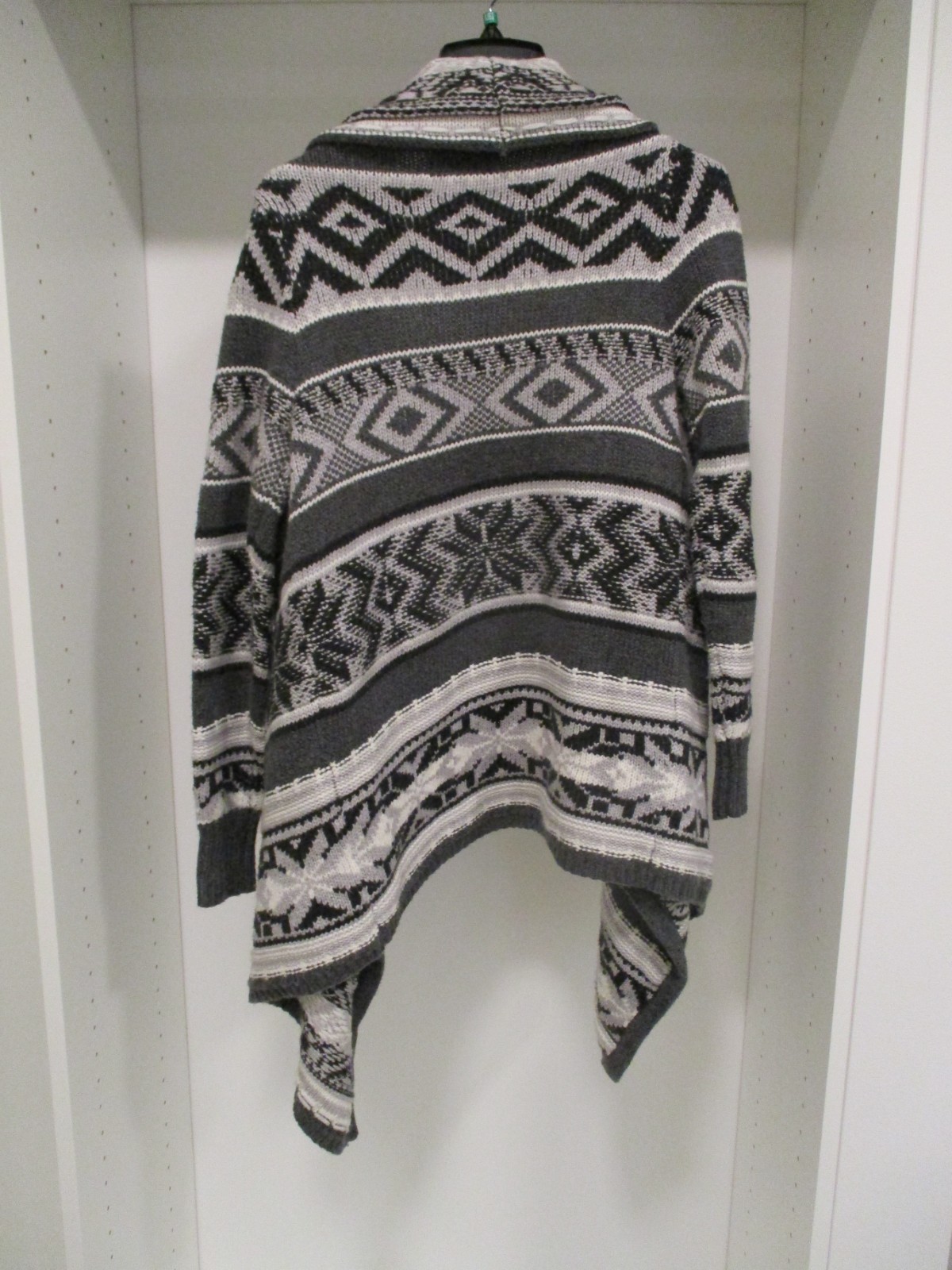 OLD NAVY GRAY BLACK OPEN FRONT HEAVY KNIT CARDIGAN SWEATER SIZE M