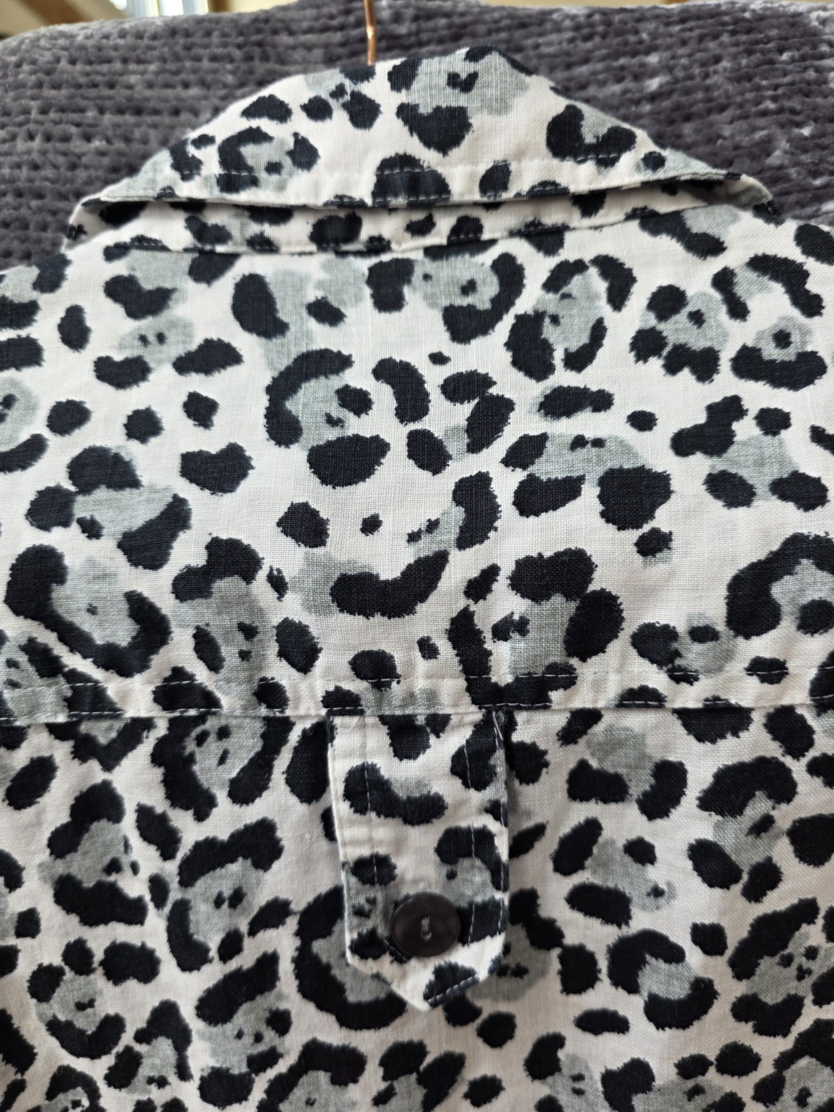 Jones New York Women’s Large Leopard Print Blouse 100% Linen Button Down 3qtr Sl