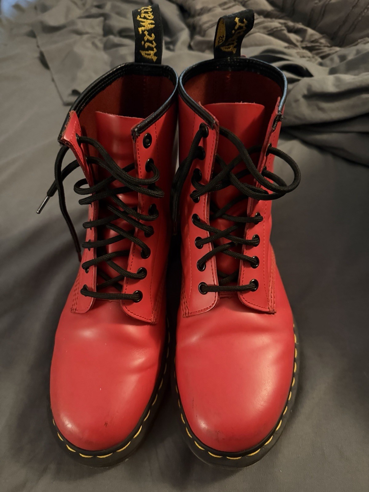 Dr. Doc Martens 1460 red Leather Women’s Place Up / Combat Boots US Size 9