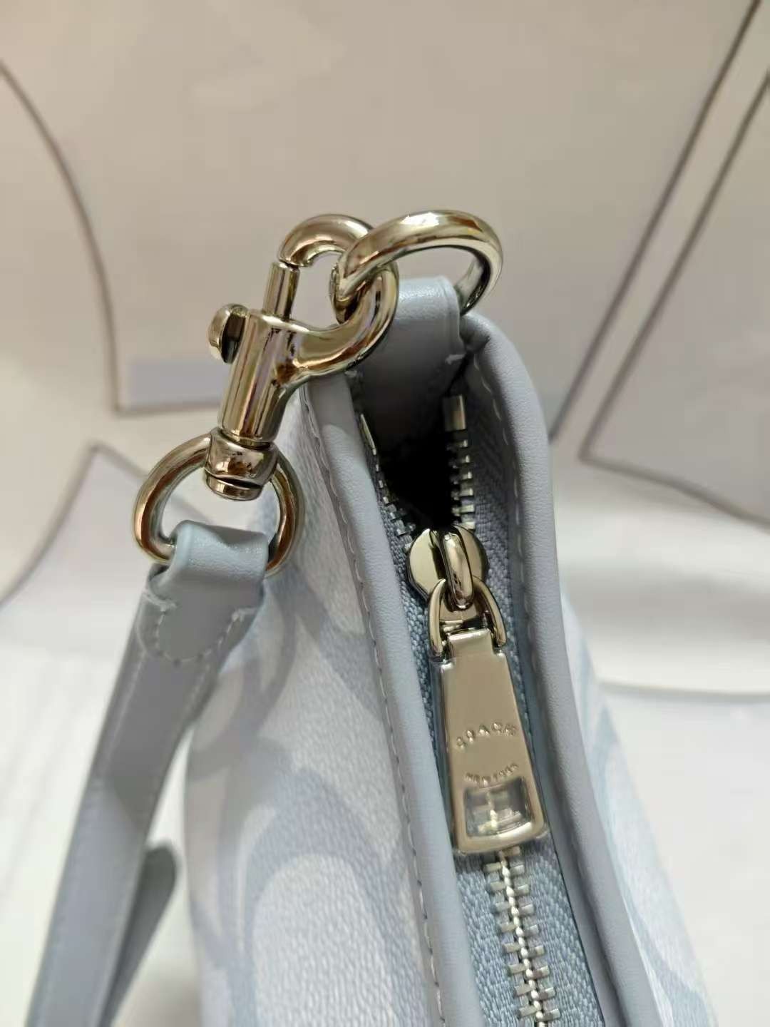 NWT Coach Laurel Small Shoulder Bag Sketch Signature Canvas CBI05, Ice Blue New