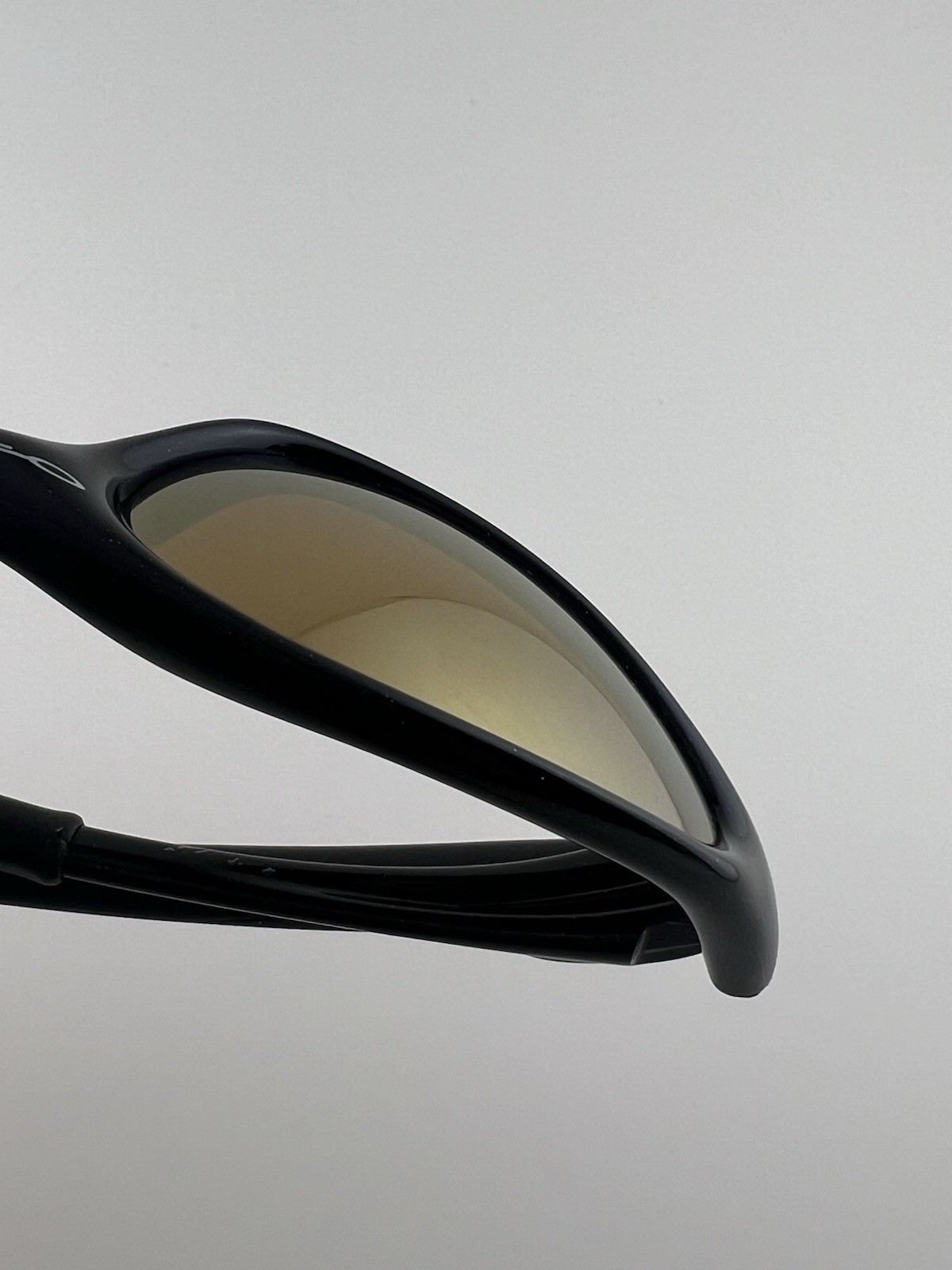 Oakley Minute 1.0 Metallic Black Frame Gold Iridium Lens Silver Icons XX RARE