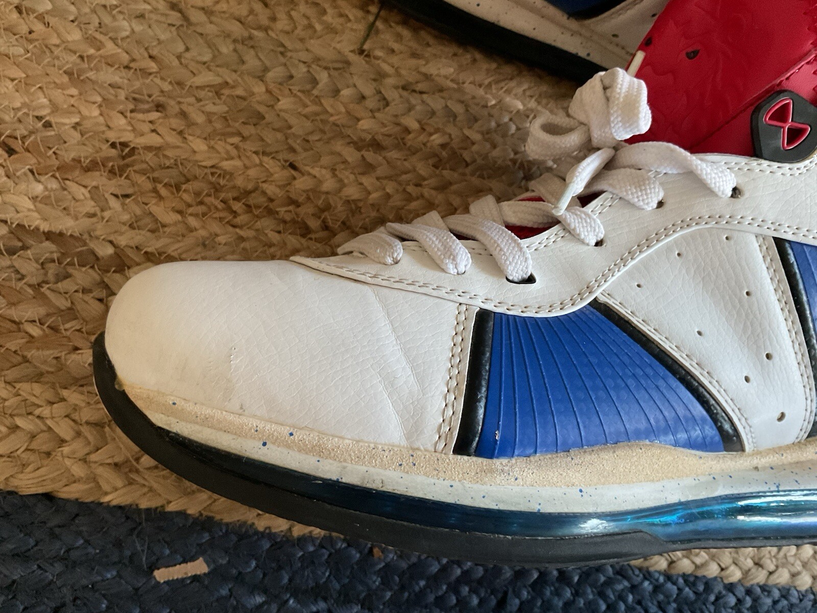 Nike 2010 LeBron James Flywire “Veterans Day” High Top Basketball Shoes Mens 13