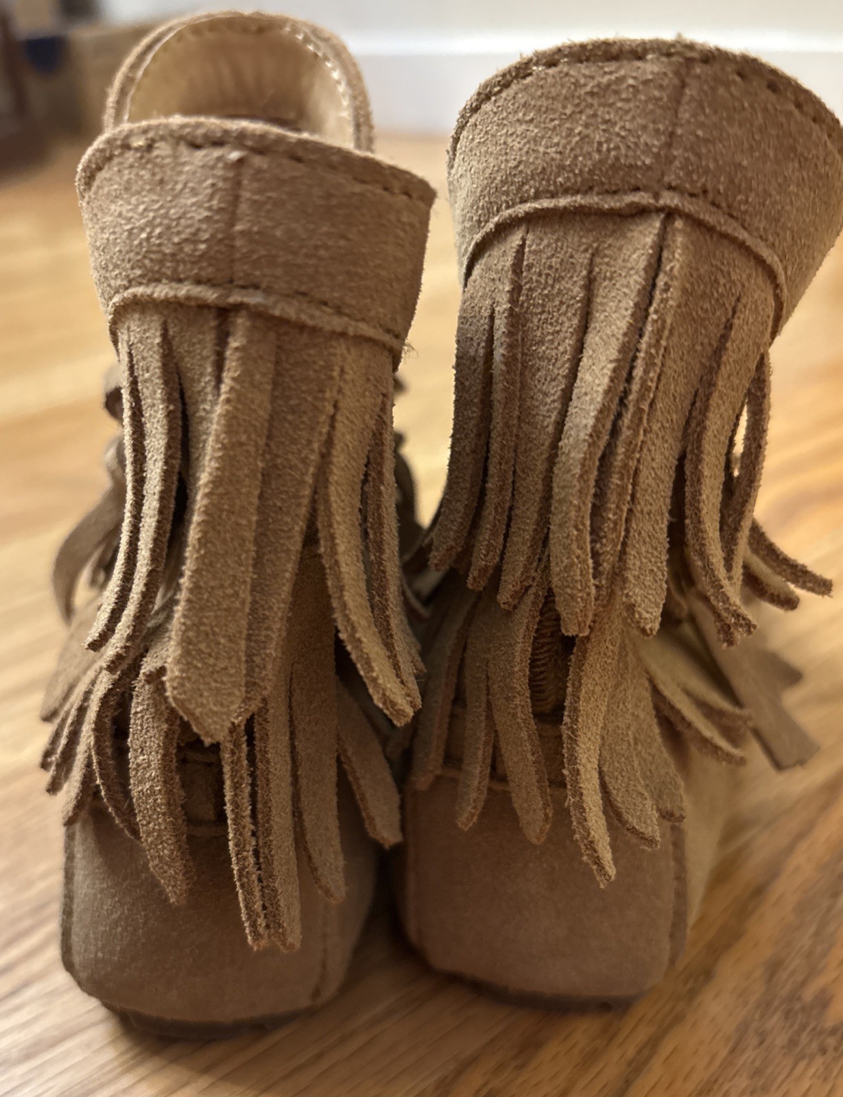 Manitobah Mukluks Kids Size C11 Brown Suede Leather Fringe Boots New