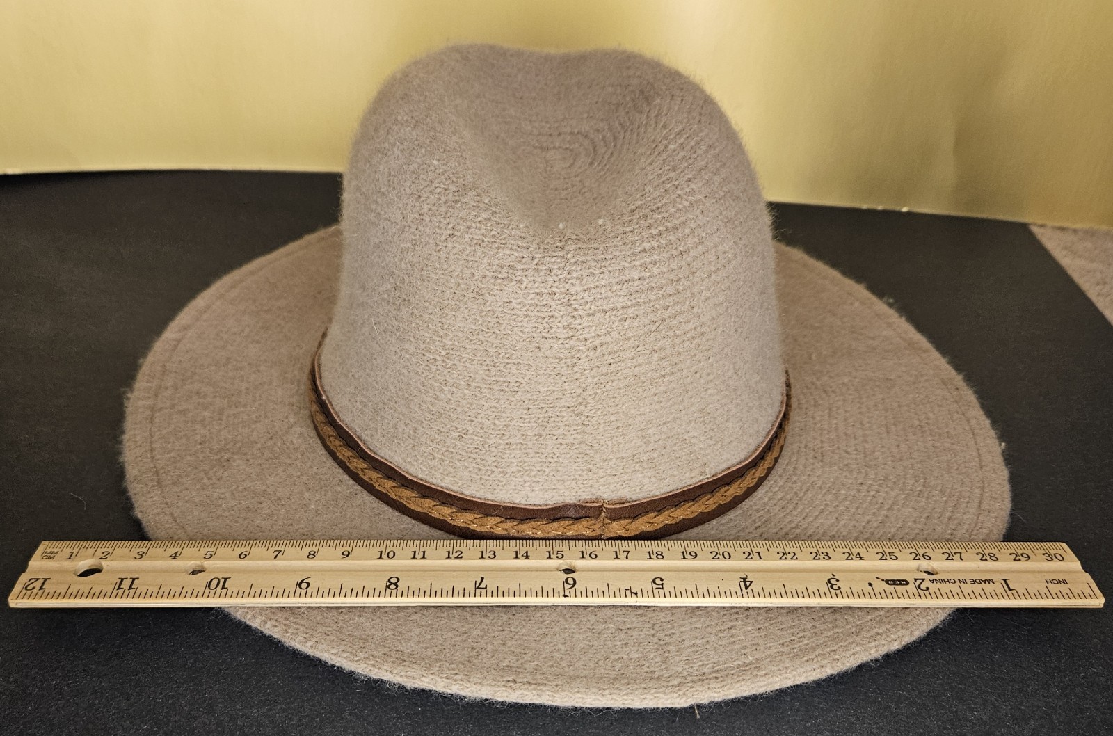 Beige Polyester/Wool Fedora Hat Wide Brim Brown Braided Band Adults Pre-Owned