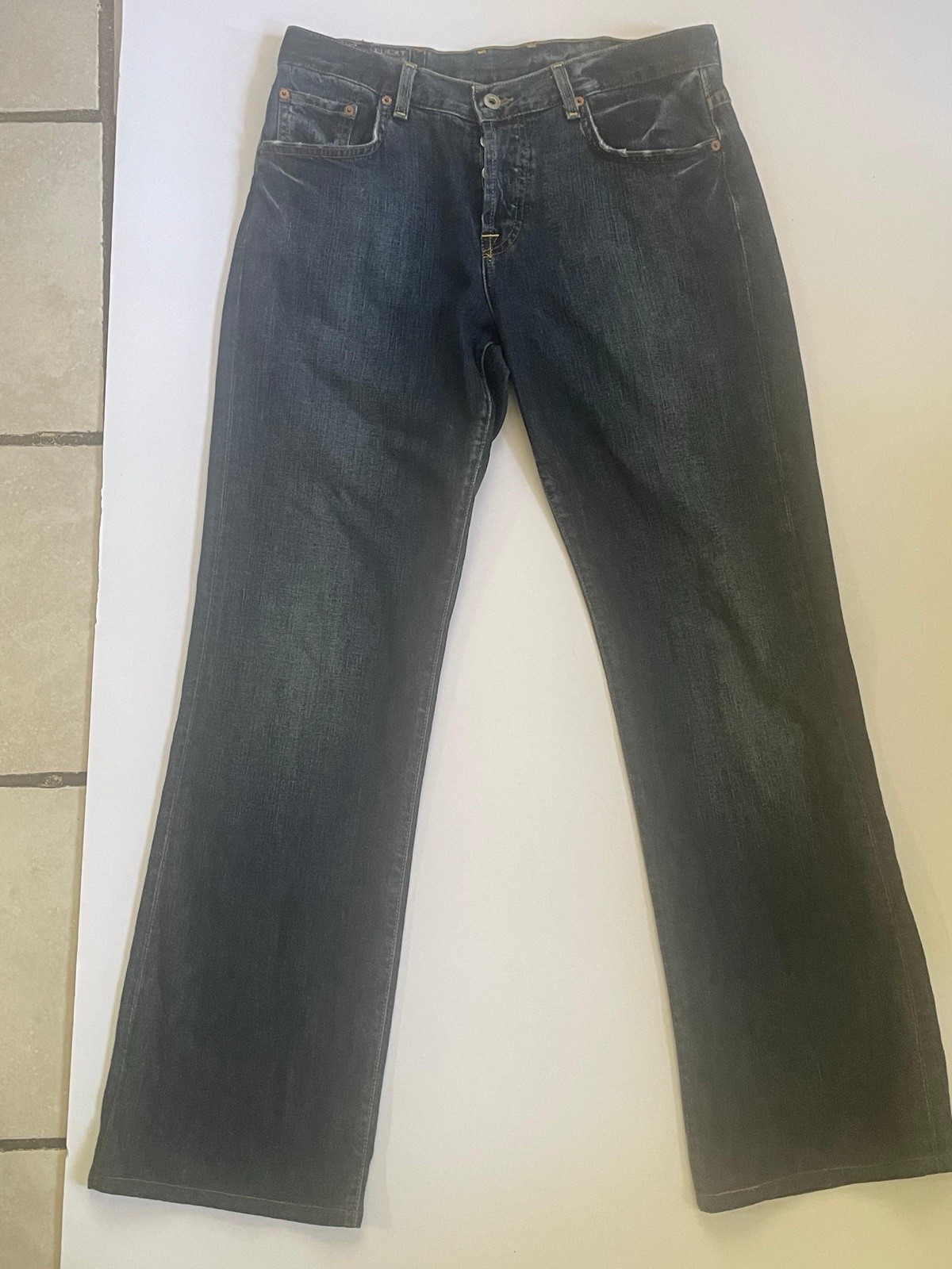 Lucky Brand Men’s Straight Fit Dark Wash Blue Denim Jeans Stretch 5-Pocket