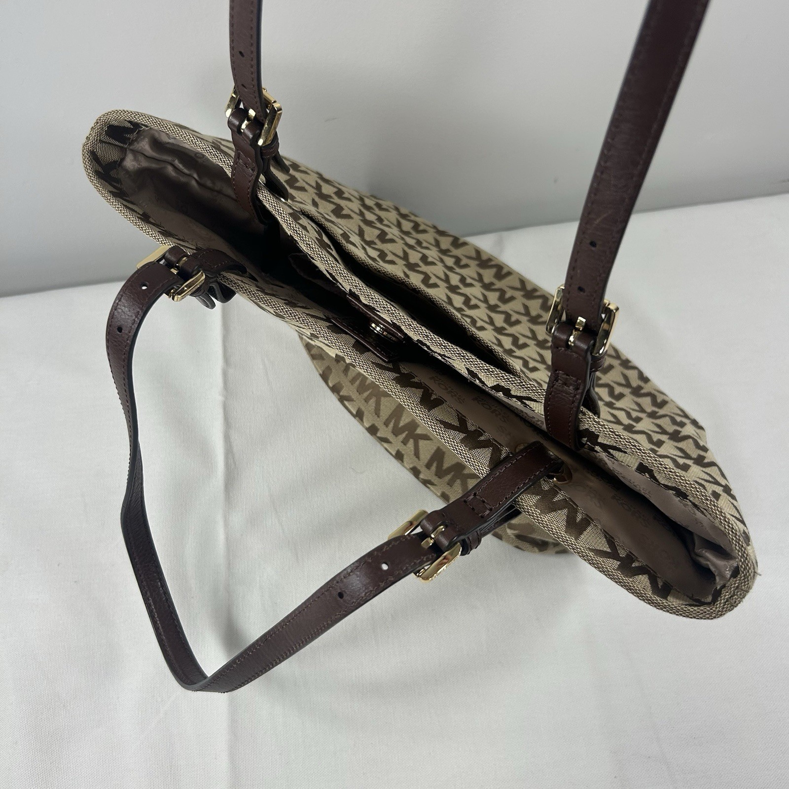 Michael Kors Jet Set Signature Jacquard Medium Tote Bag Tan 38T2XTTT2J EUC