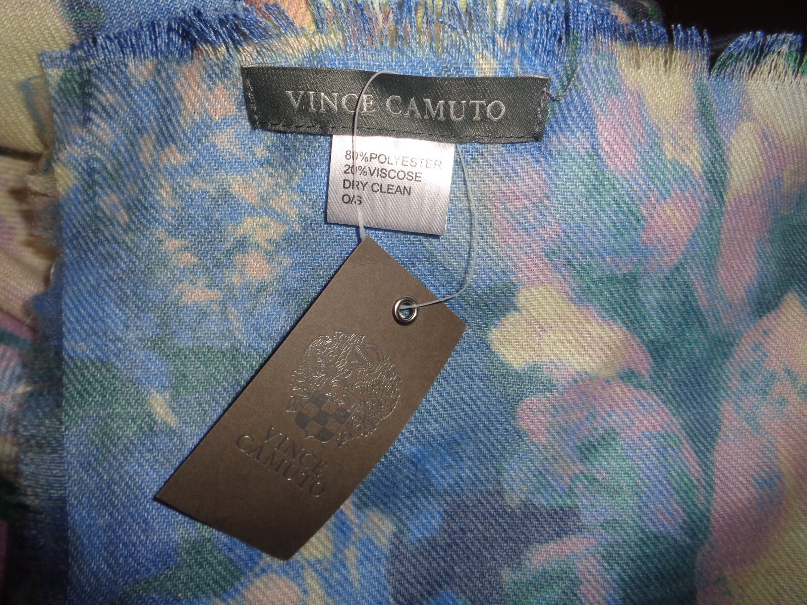 VINCE CAMUTO NAVY PAINTERLY BLOOM LONG / WIDE SUPERSOFT WRAP NWT 30X76 IN