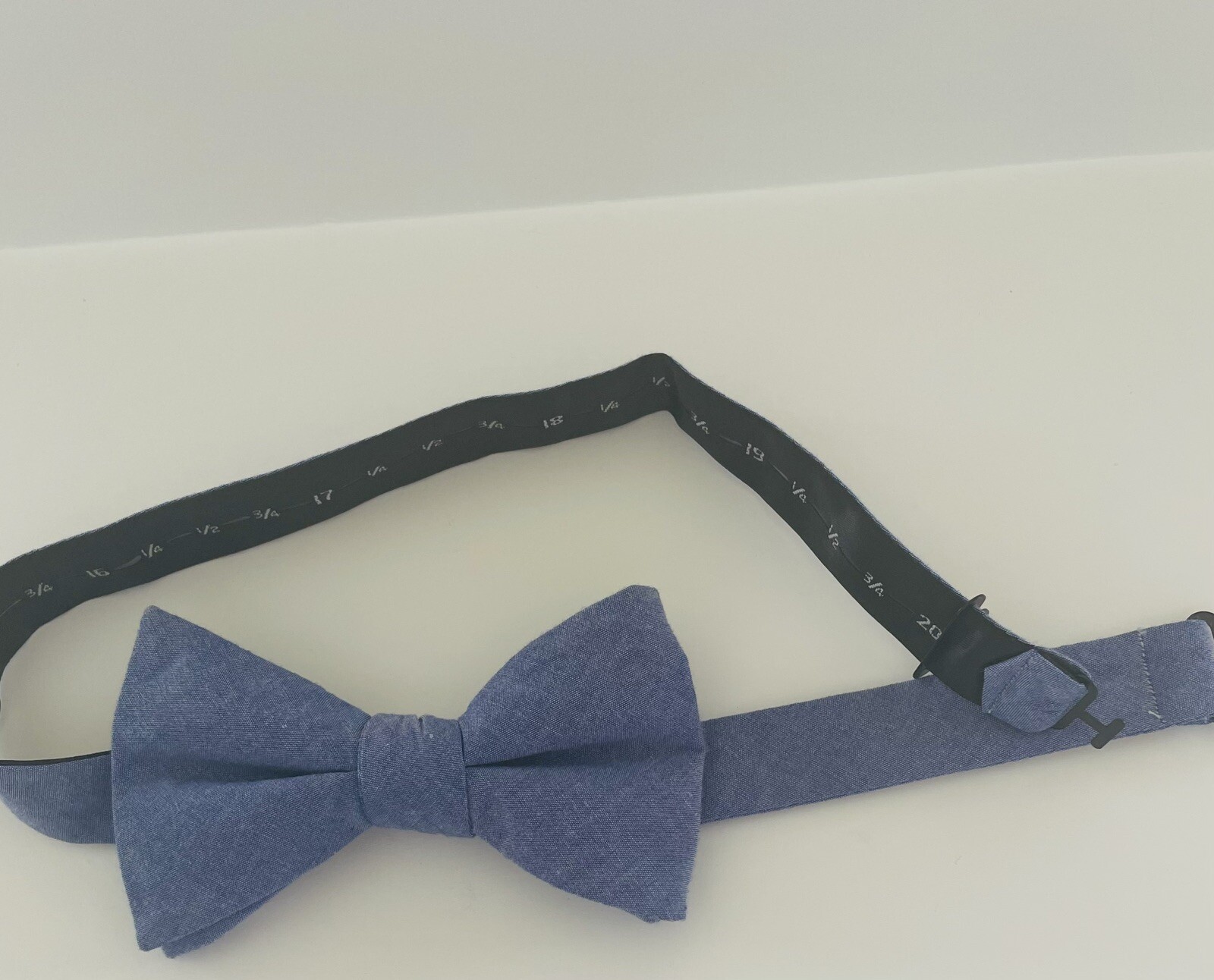 Goodfellow & Co Blue Bow Tie . Adjustable up to 20 inches EUC