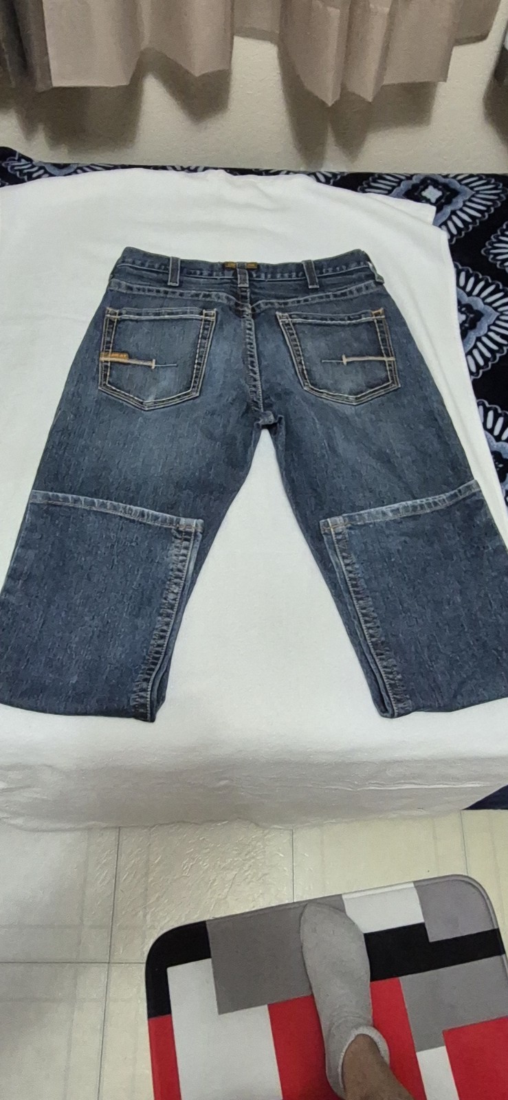Ariat Men’s Medium Wash Blue Denim Straight Leg Jeans Regular Fit Size 32